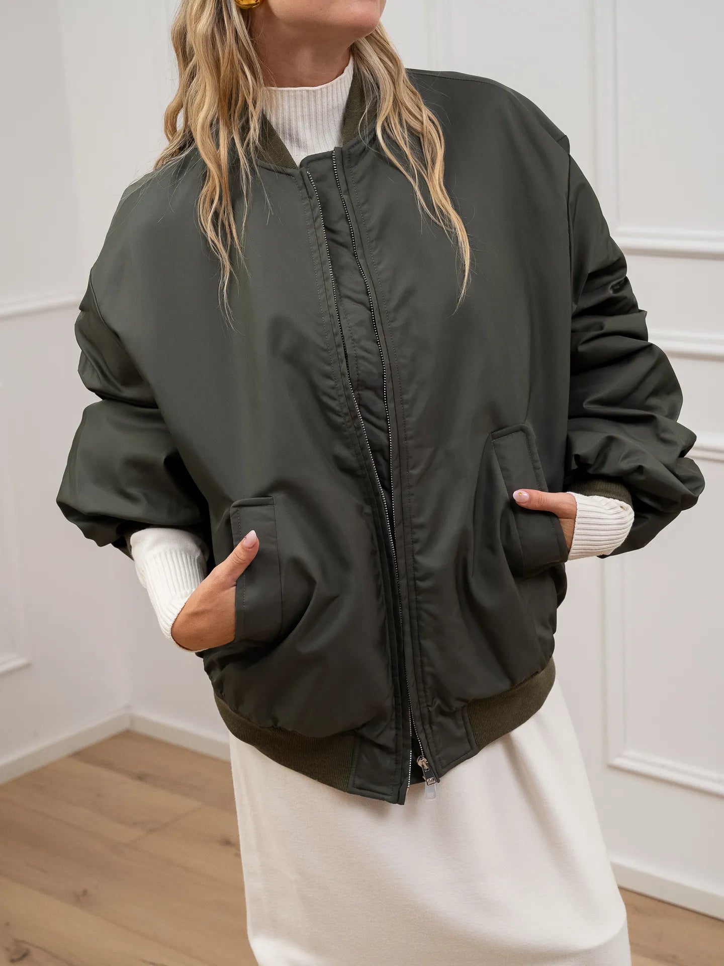 Bomber over Kate army - Aniye By