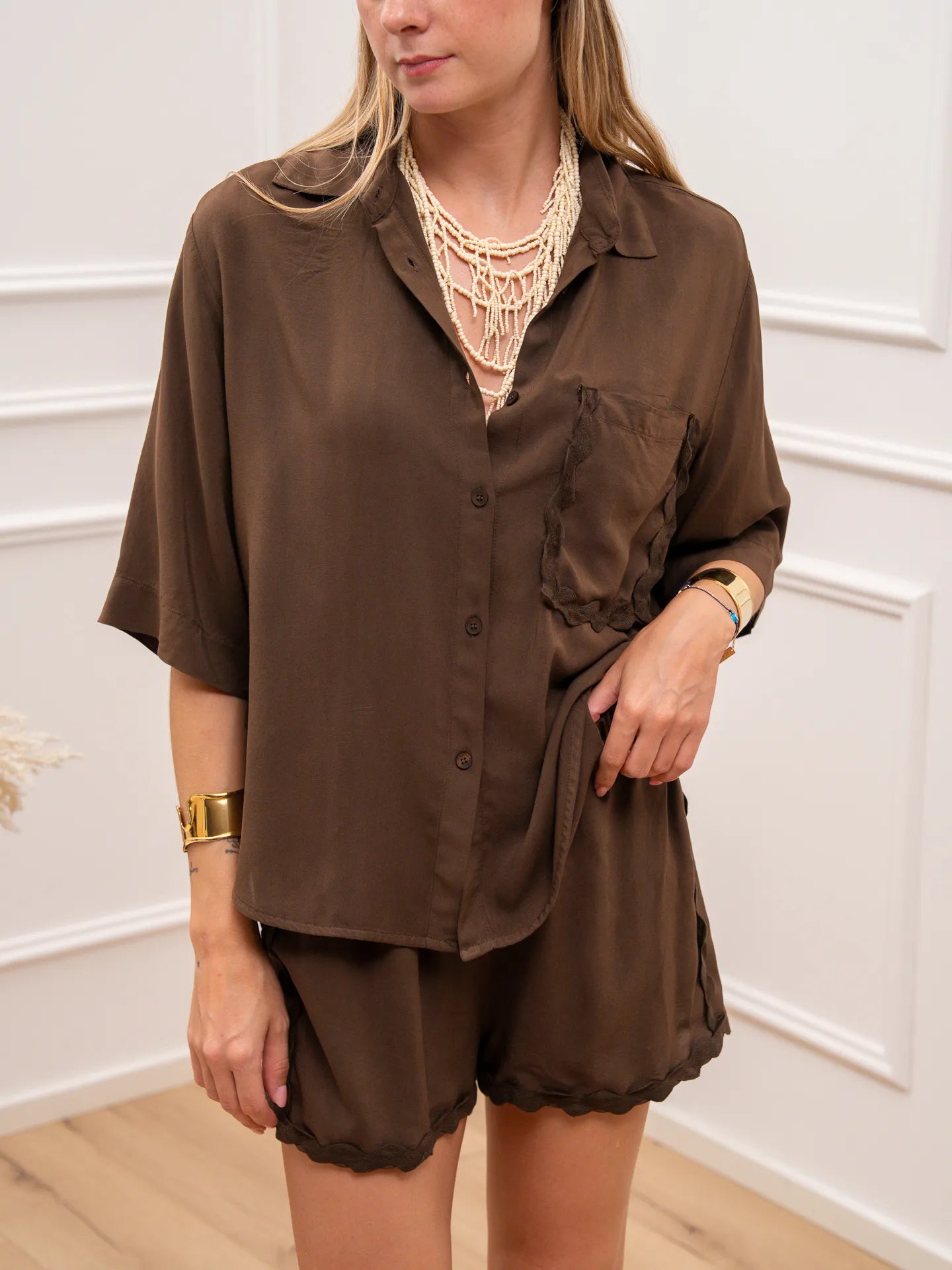 Camicia gianduia tasca bordo ondulato in viscosa - HaveOne