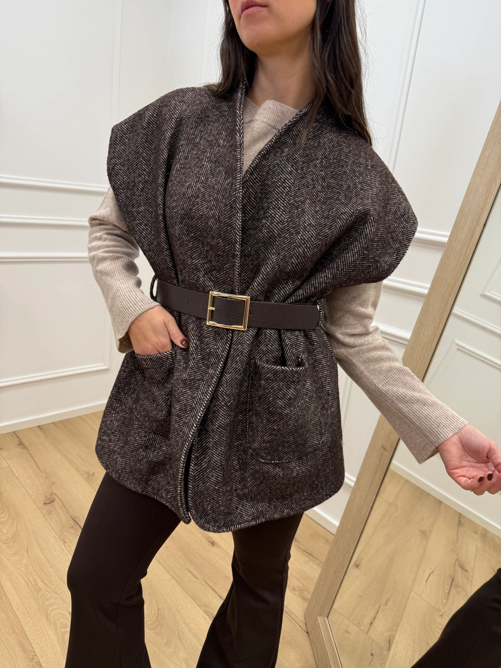 Gilet spigato moro con cintura - HaveOne
