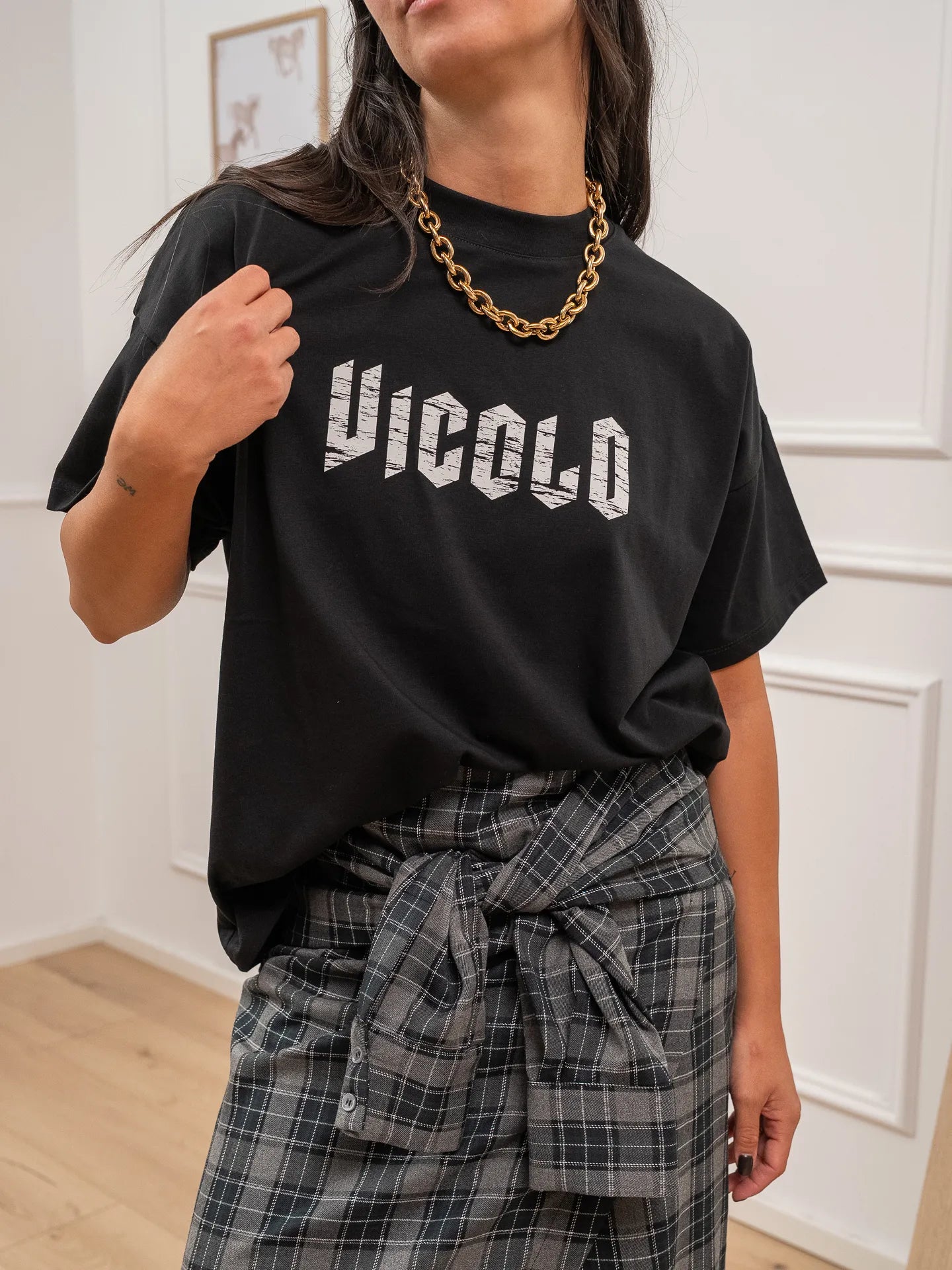 T shirt nera logo invecchiato - Vicolo