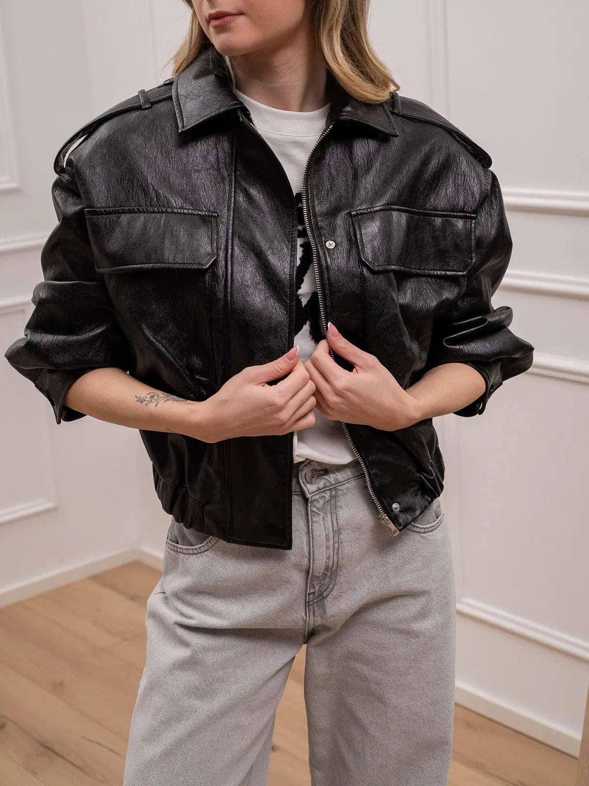 Bomber in ecopelle nero con tasconi - Vicolo