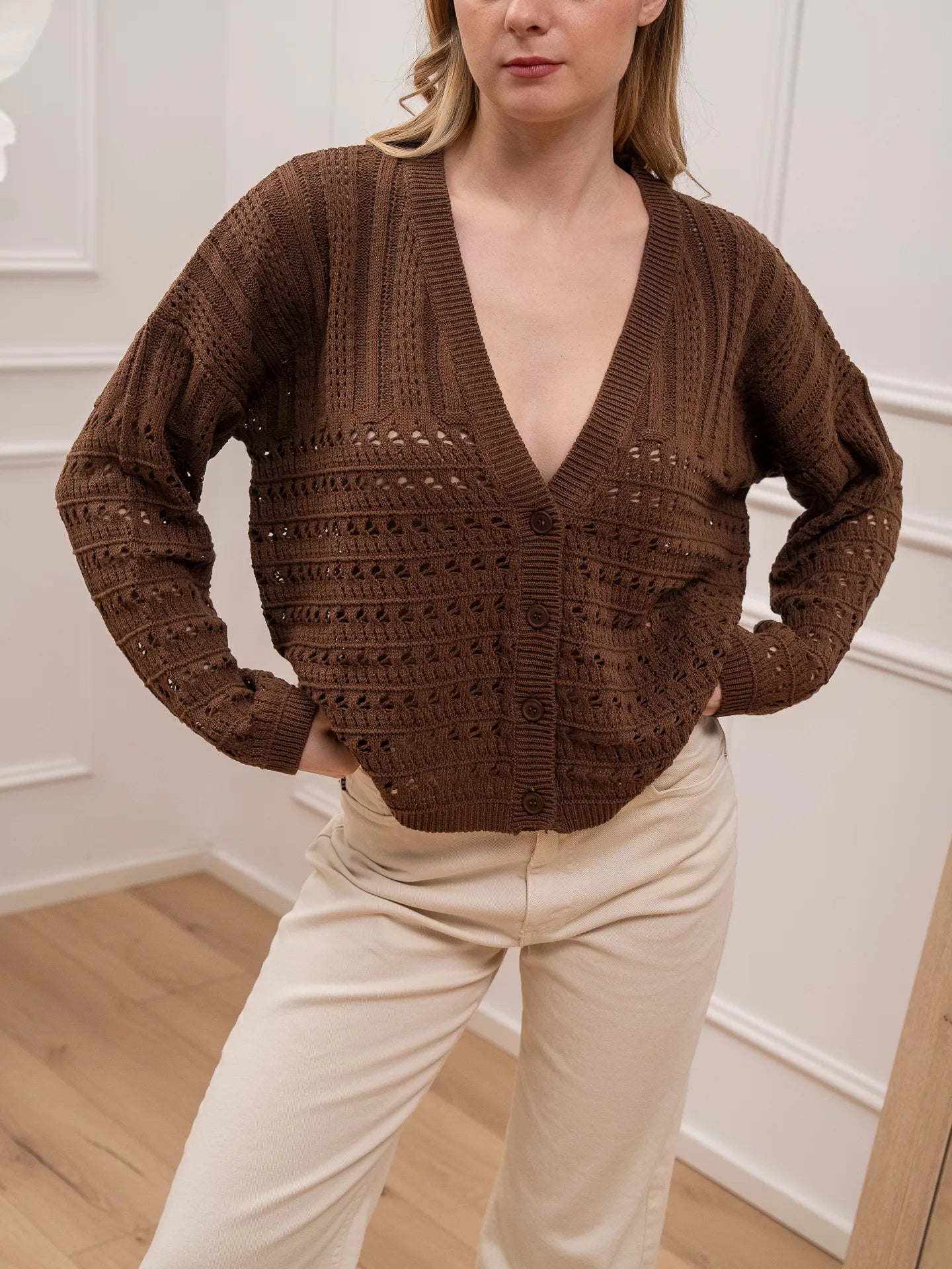 Cardigan punzonato moro con bottoni - HaveOne