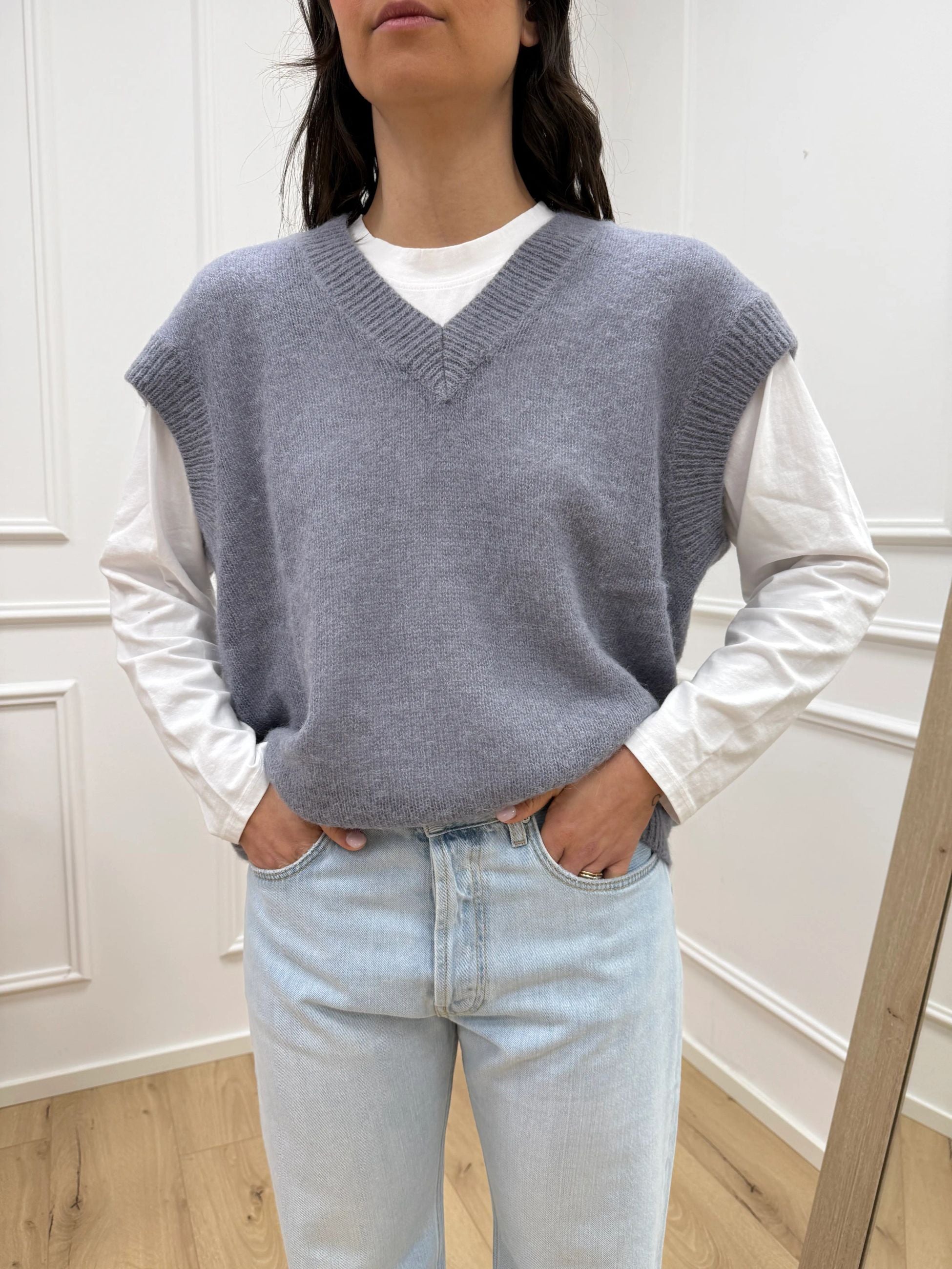 Gilet scollo a v grigio misto lana - HaveOne