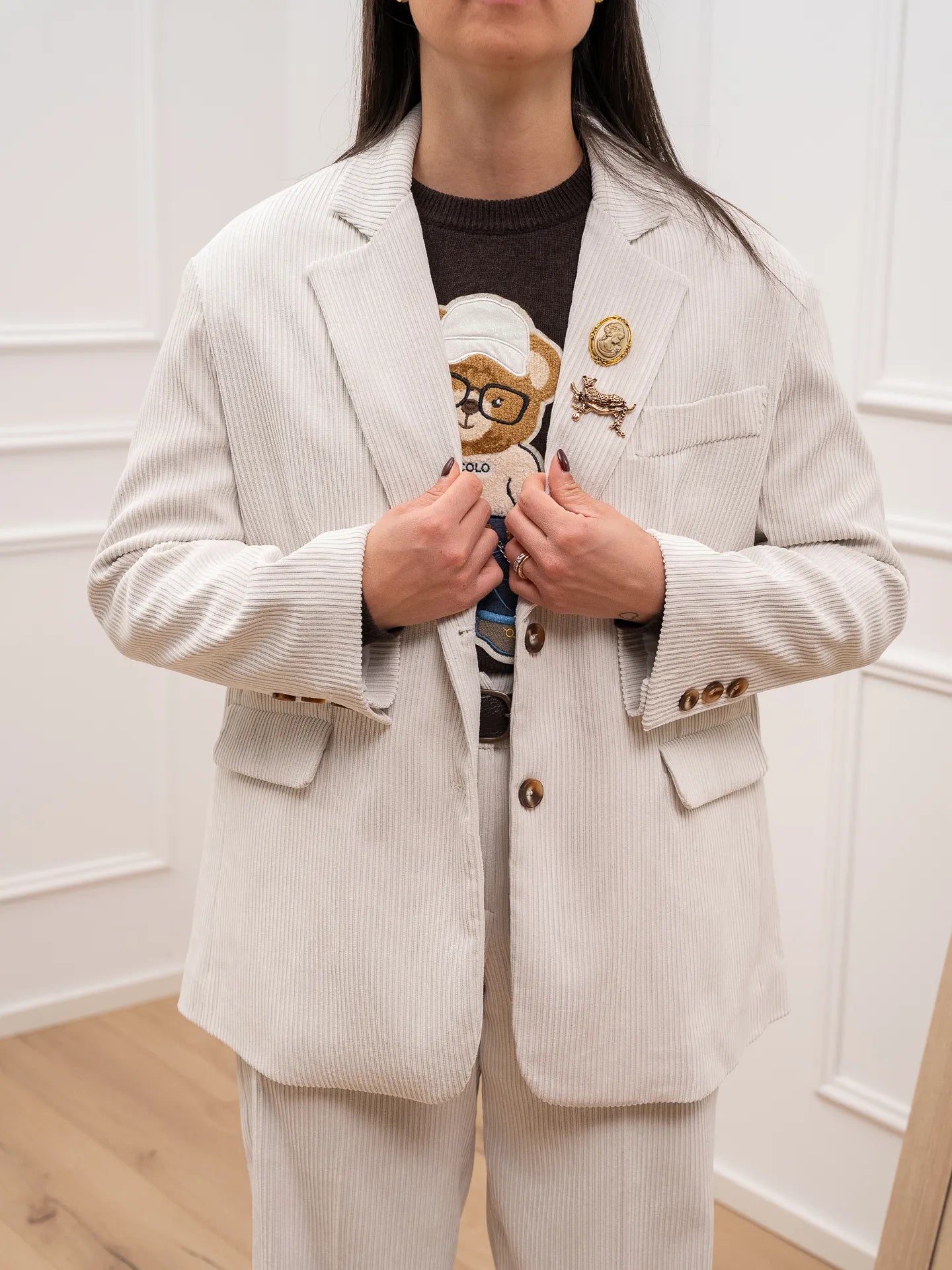 Giacca over a coste di velluto burro con spille - HaveOne