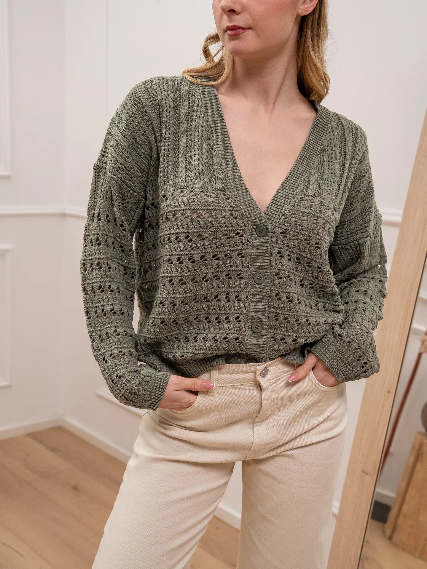 Cardigan punzonato salvia con bottoni - HaveOne