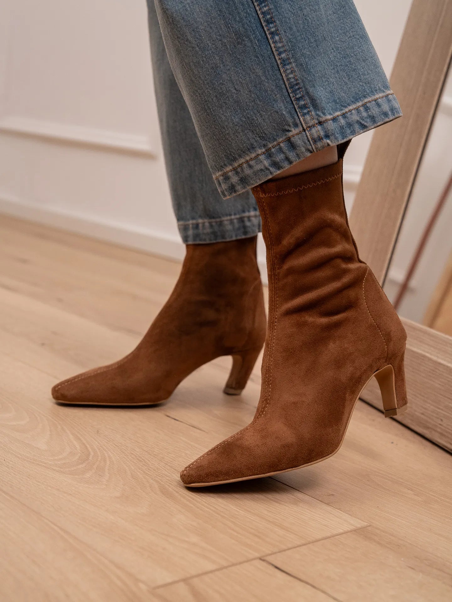 Stivaletti a calzino scamosciati cuoio con punta squadrata - Ovyè