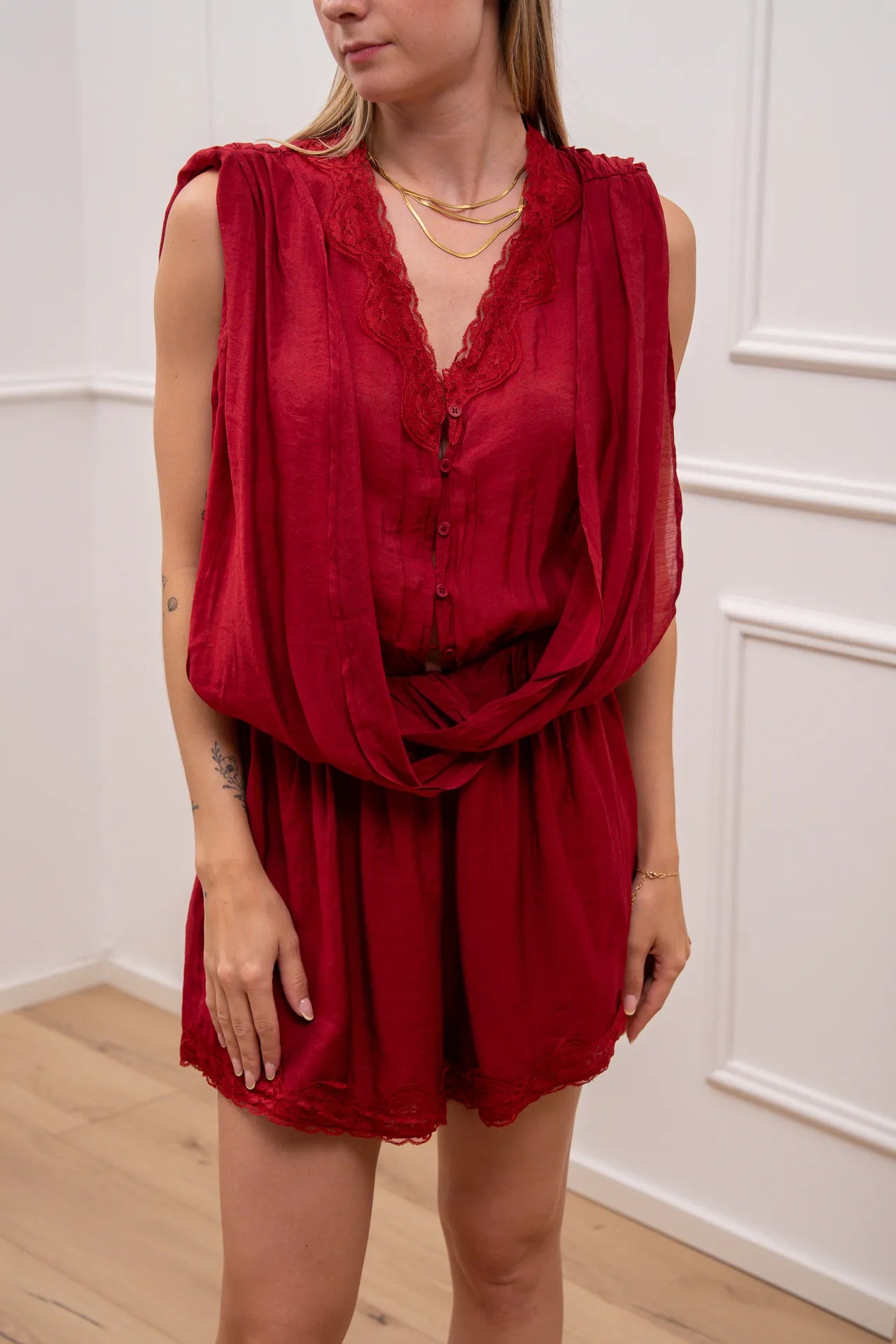 Tuta mini india con dettagli in pizzo - You Decide
