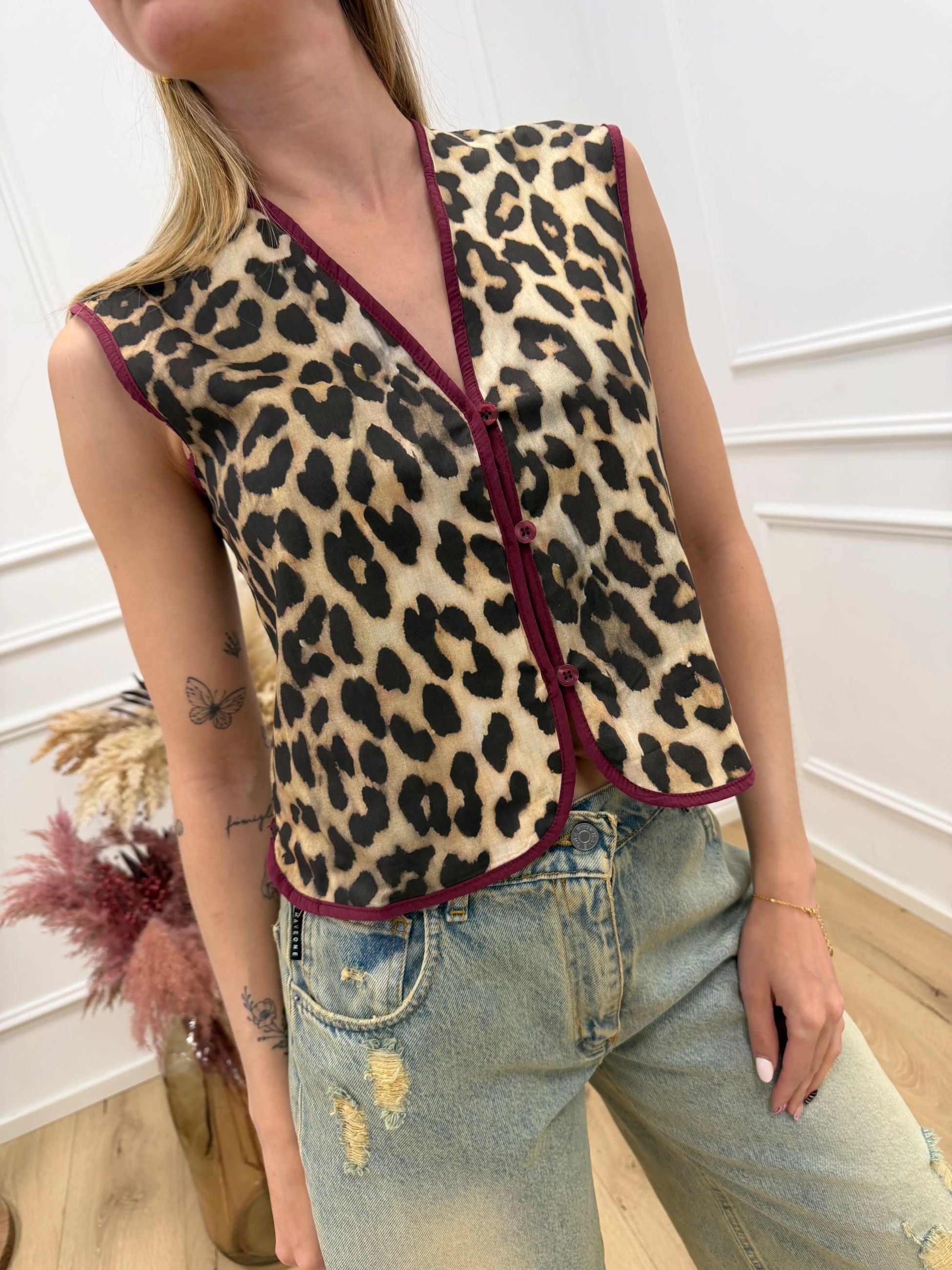 Gilet maku con piping bordeaux - HaveOne