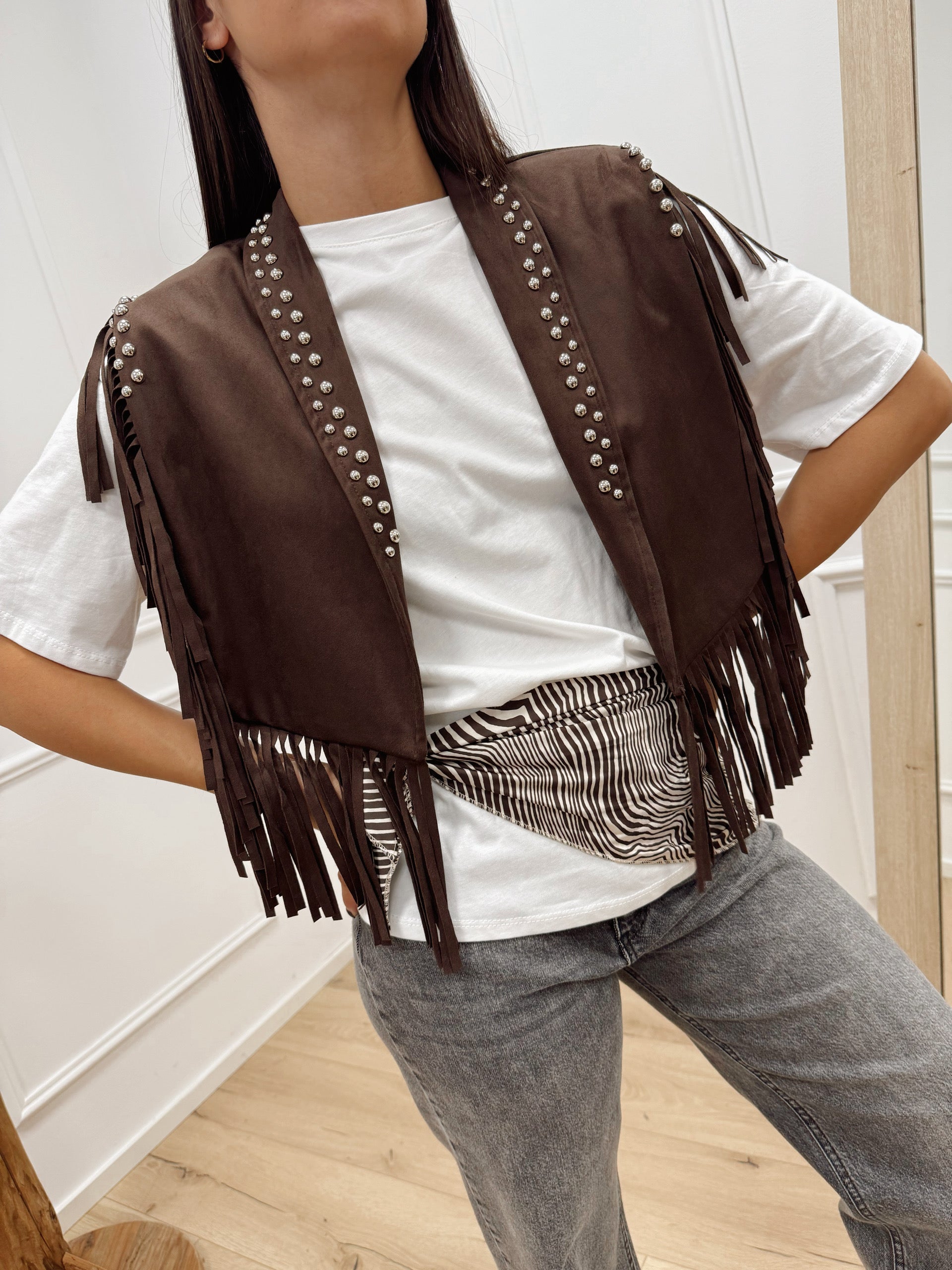 Mantella in dainetto moro con borchie - HaveOne