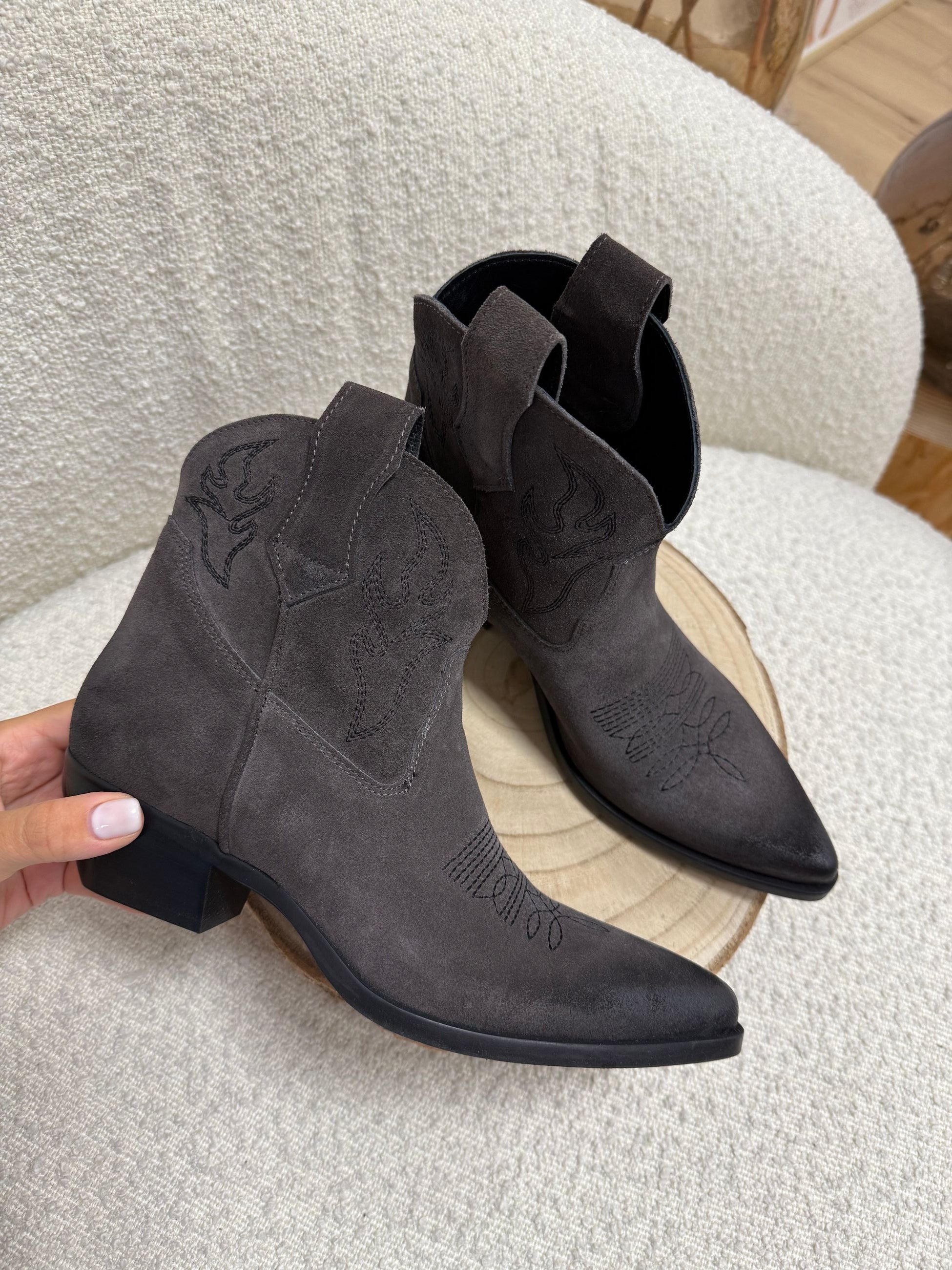 Texano basso carbone con ricami - Divine Follie