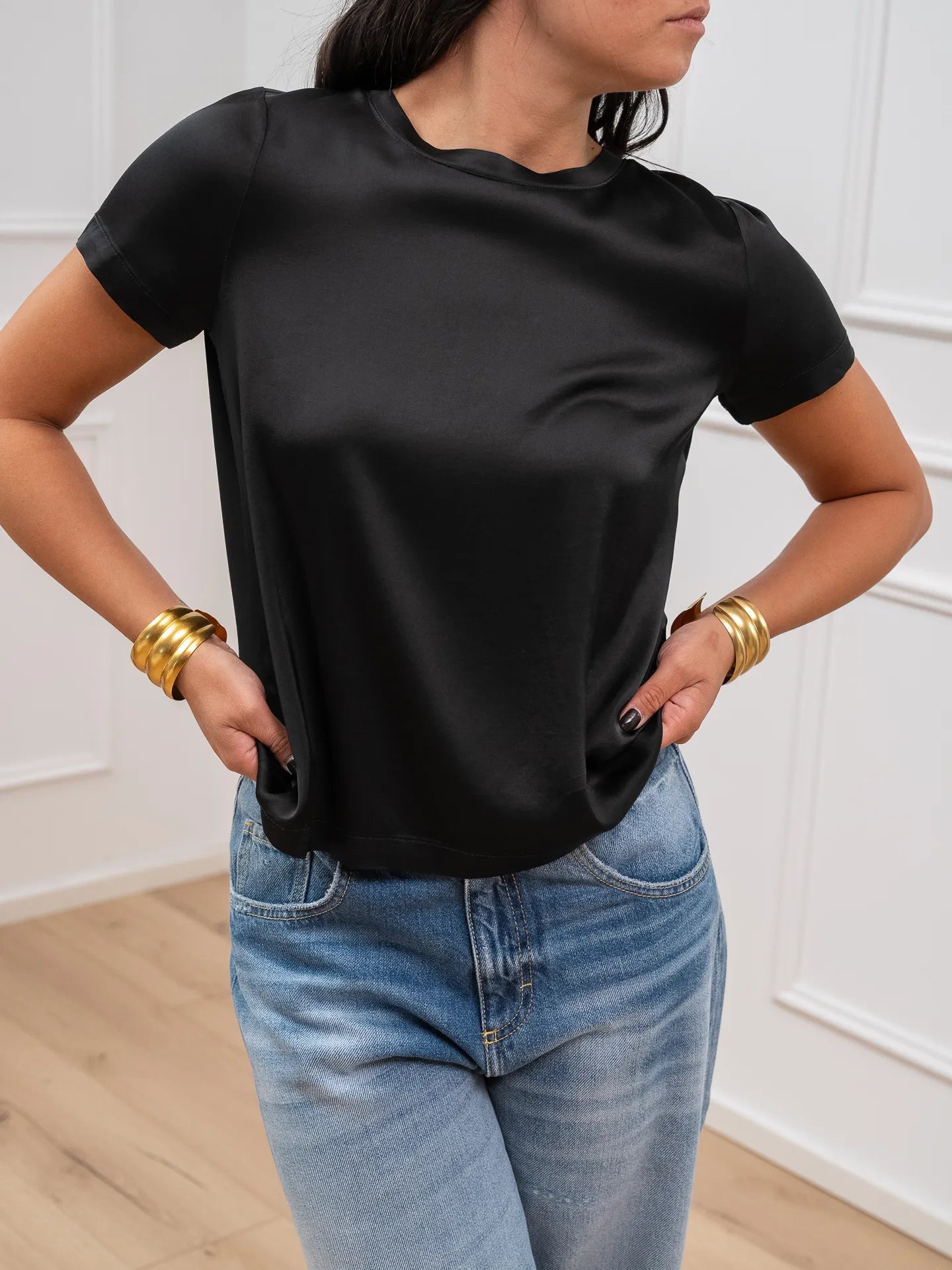 T shirt girocollo nera in viscosa - Vicolo