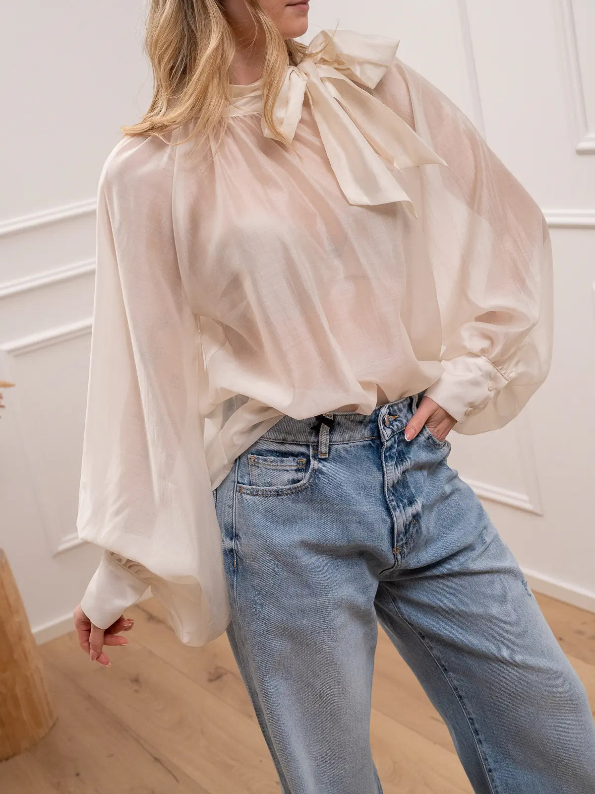 Camicia crema in lyocell con fiocco - Vicolo