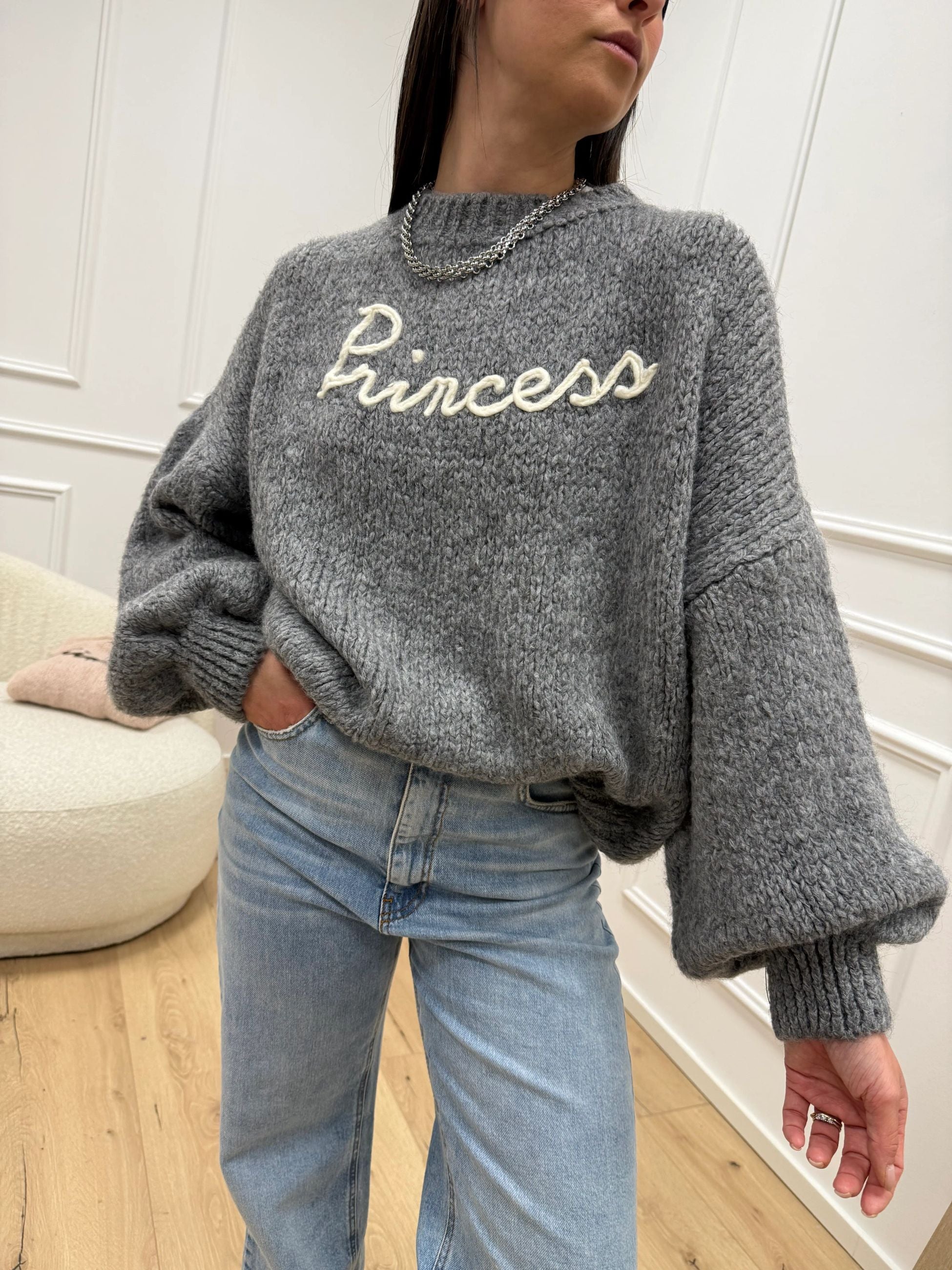 Maglia grigia ricamo "Princess" - You Decide