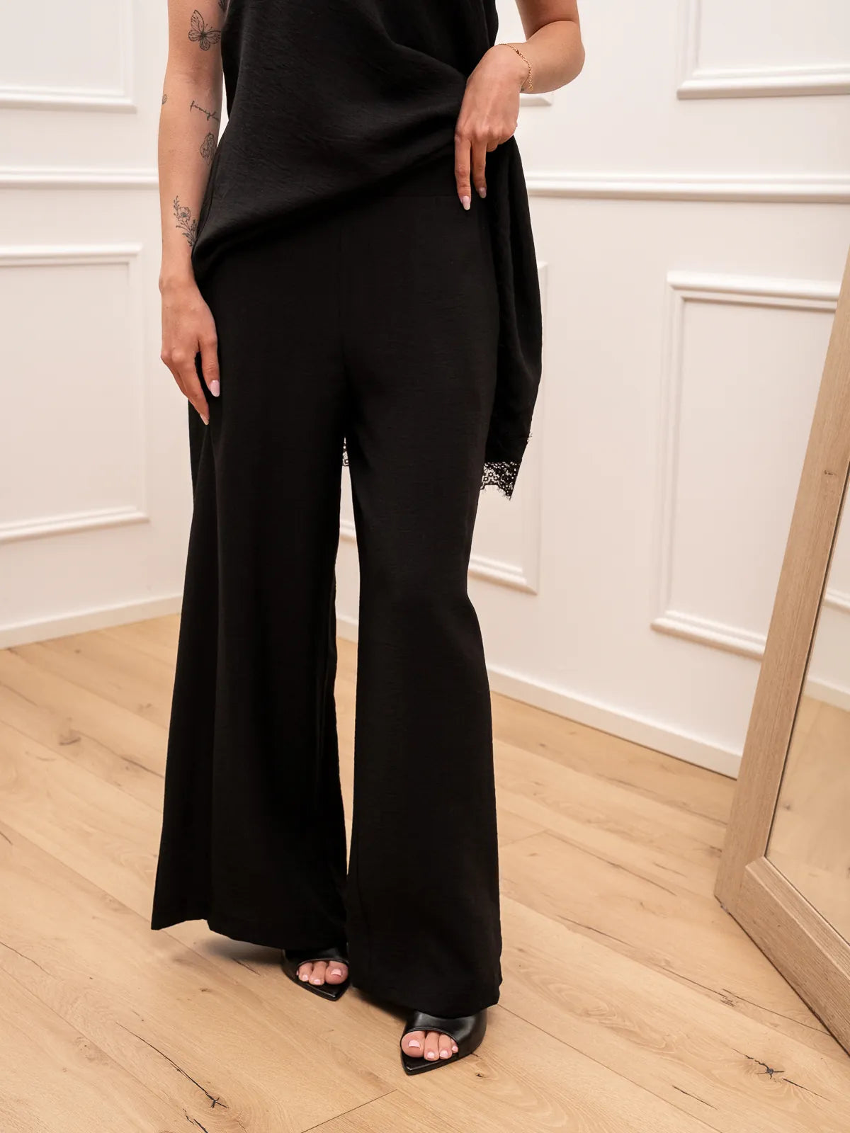Pantaloni Nausica neri gamba morbida - HaveOne