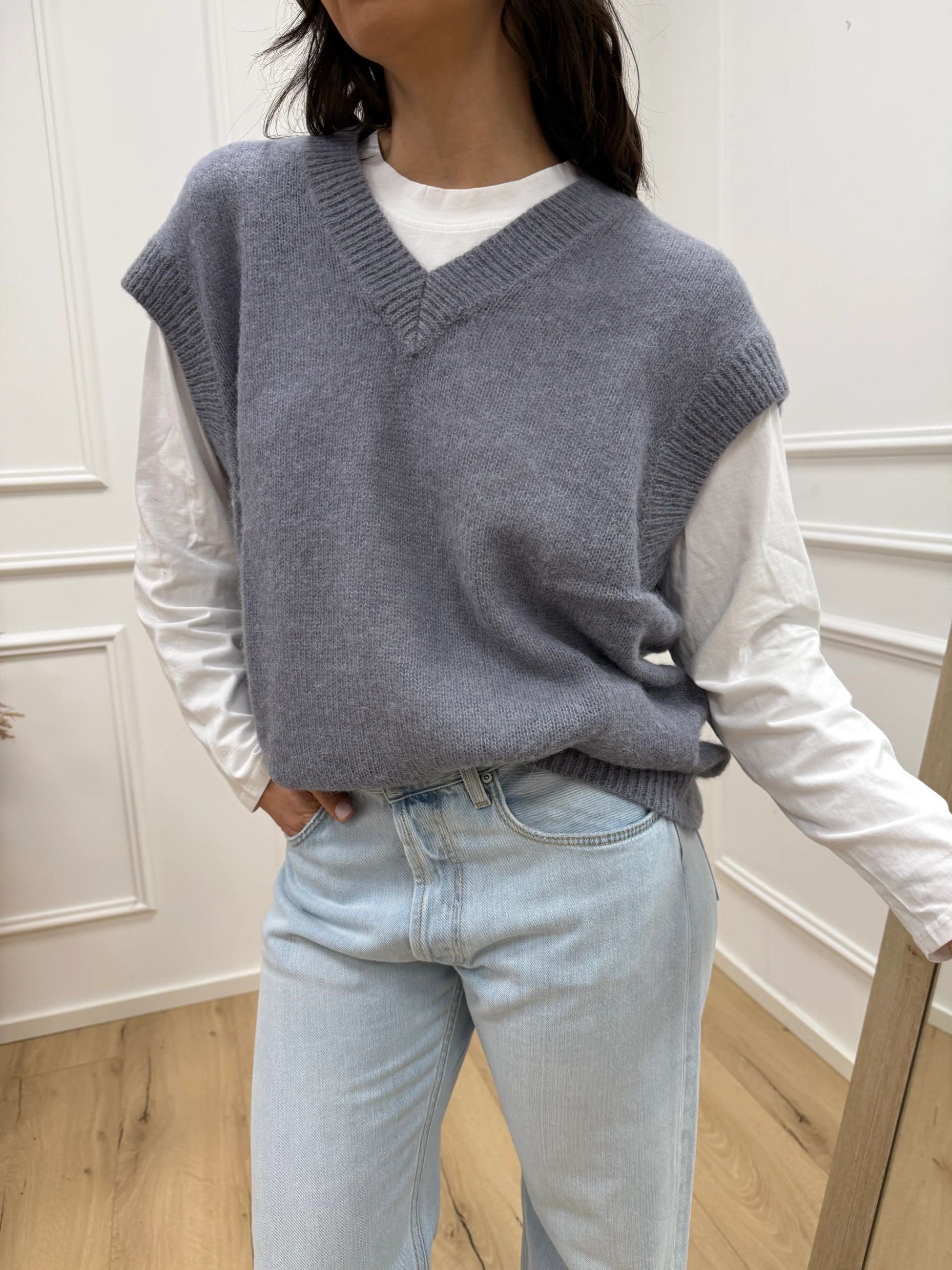 Gilet scollo a v grigio misto lana - HaveOne