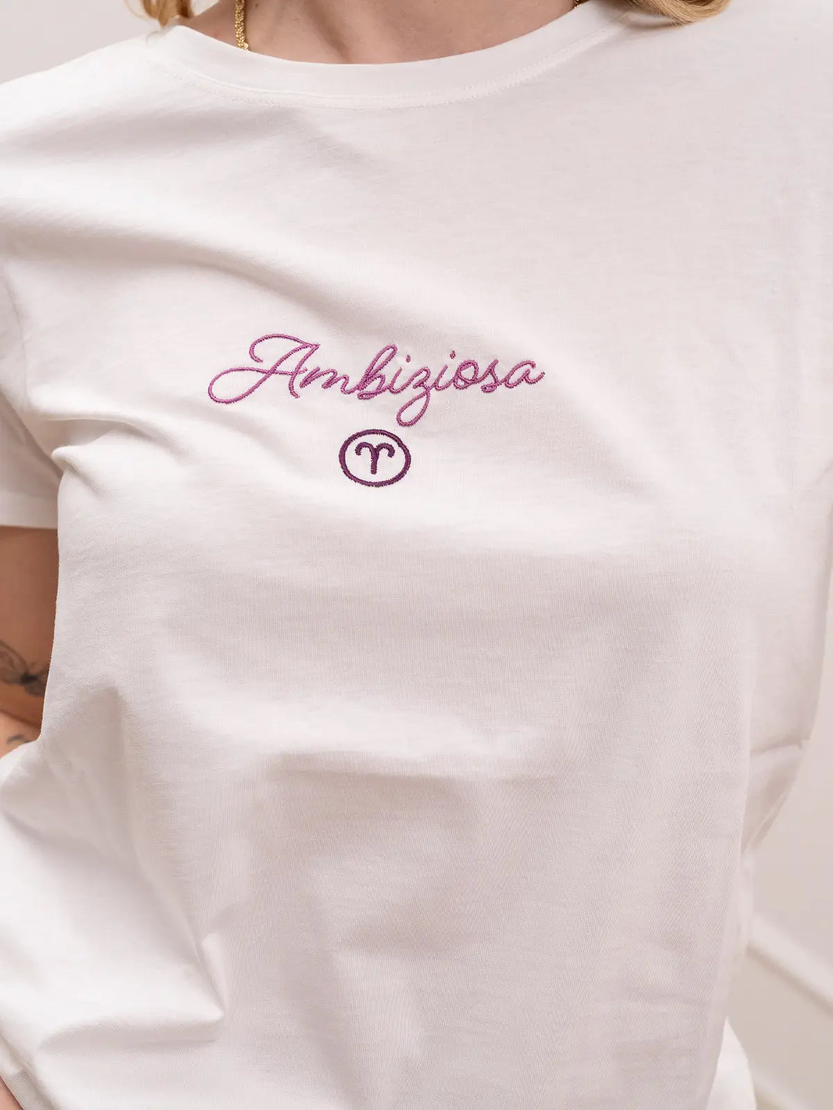 T shirt ricamo ariete "Ambiziosa" - Vicolo