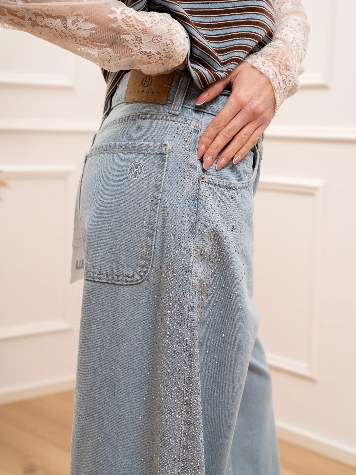 Jeans Bella denim chiaro con strass laterali - HaveOne