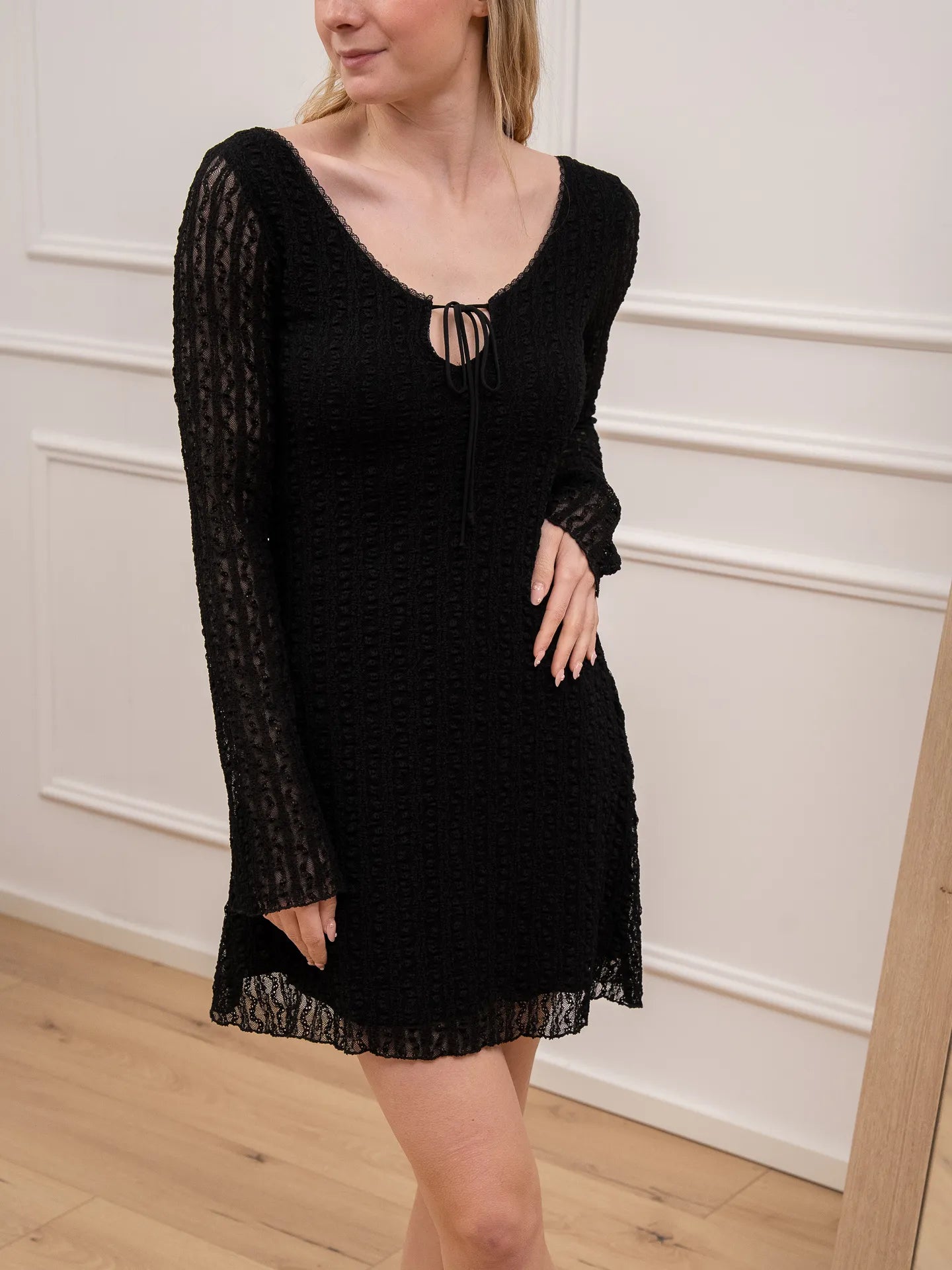 Vestito corto in pizzo nero - SoAllure