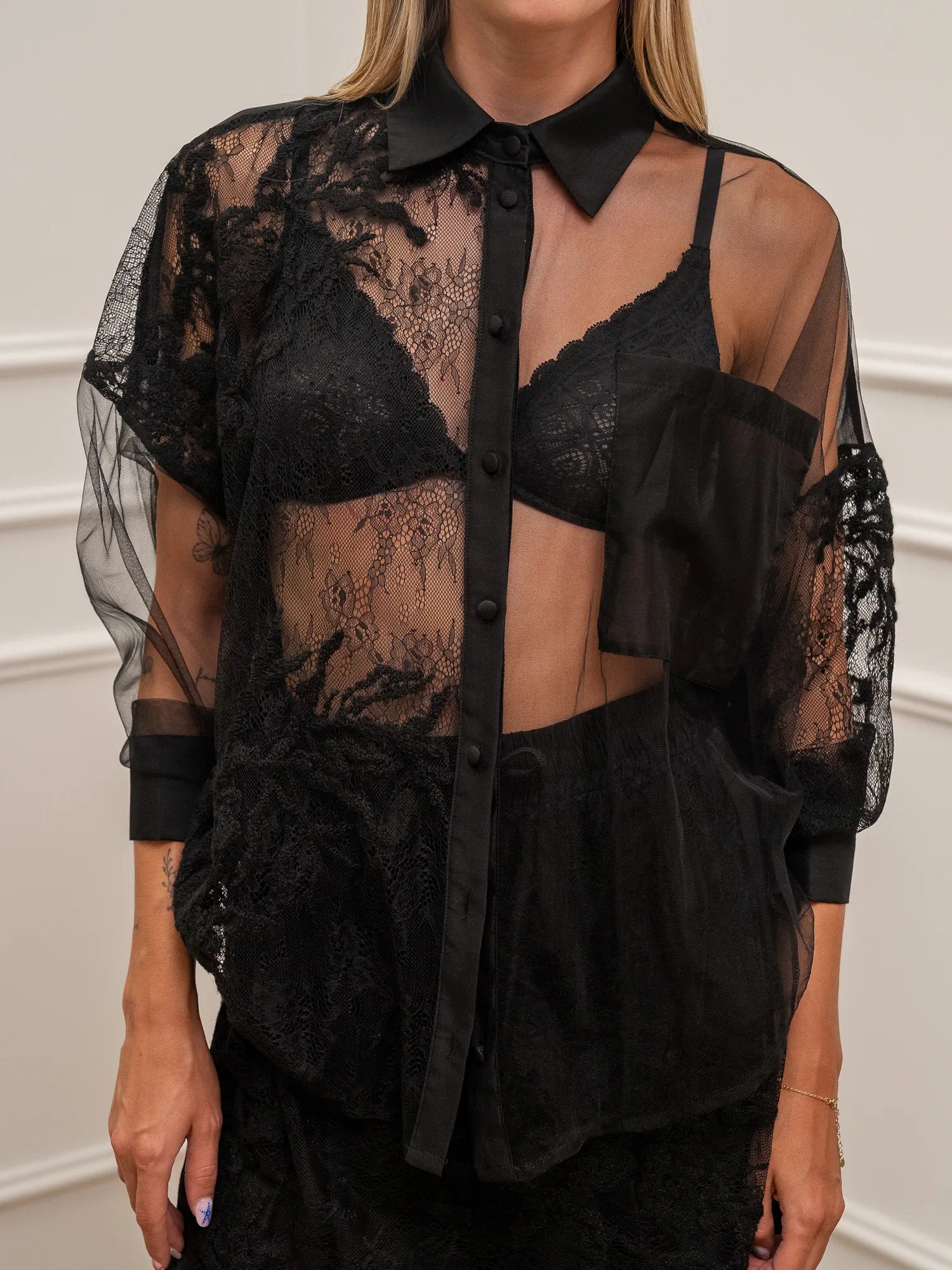Camicia in pizzo e tencel nera - Vicolo