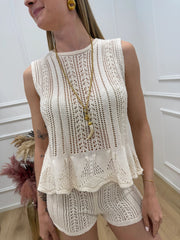 Top traforato burro con balza - HaveOne