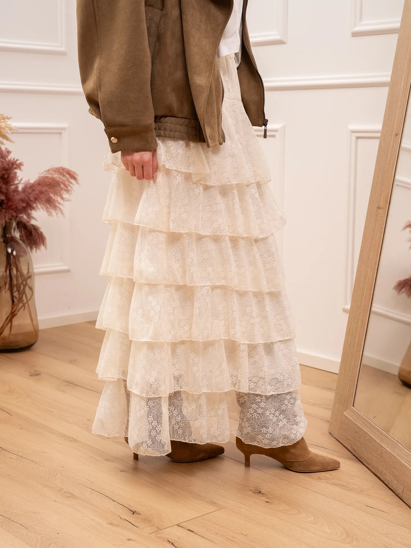 Gonna lunga in pizzo panna a balze - Vicolo