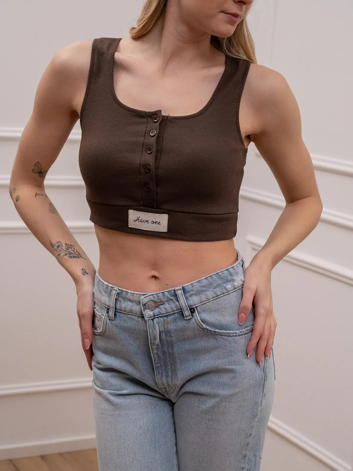 Canotta serafino crop moro con etichetta logo - HaveOne