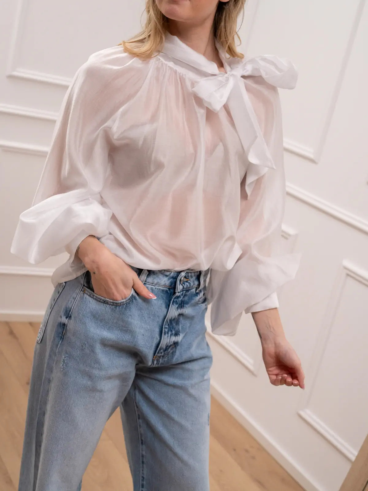 Camicia bianca in lyocell con fiocco - Vicolo
