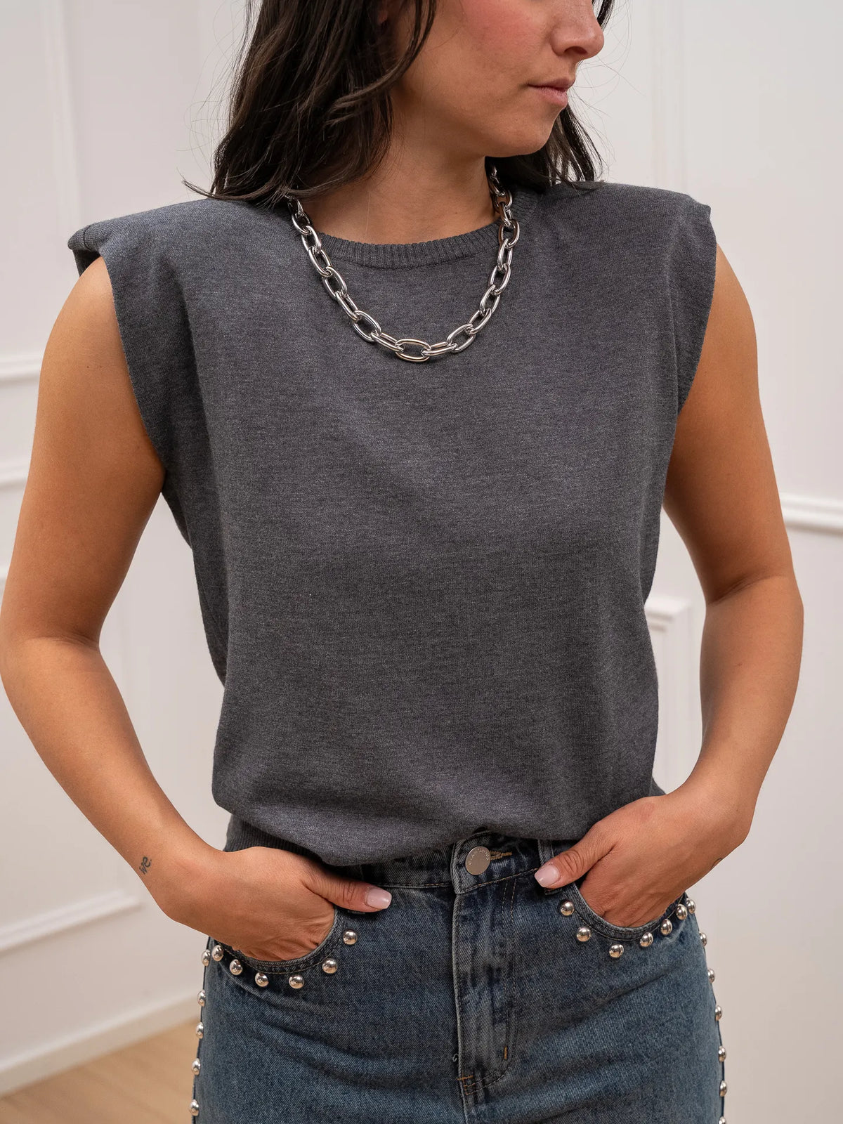 Gilet girocollo grigio spalla imbottita - Vicolo