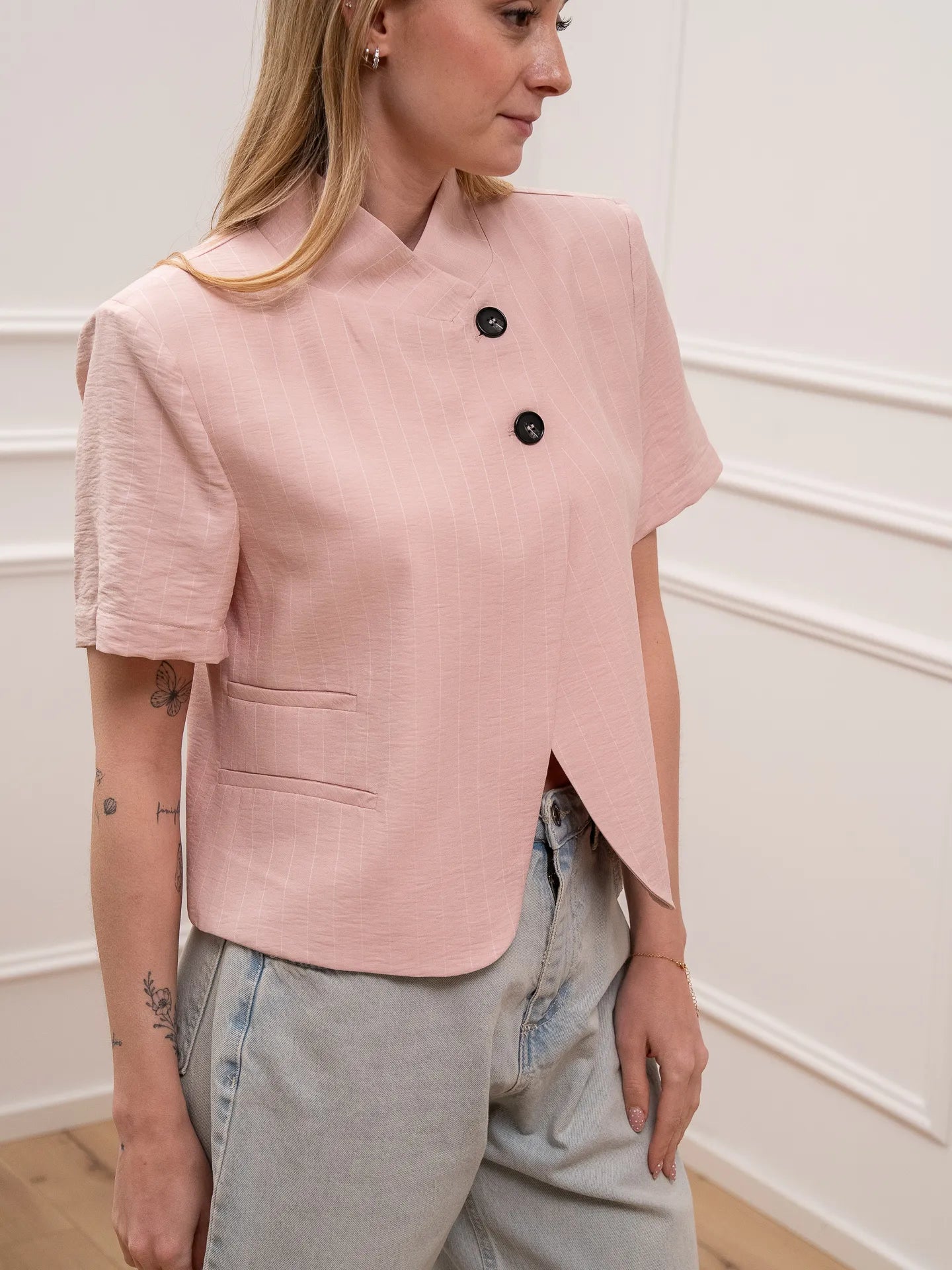 Giacca Iris crop rigata cipria con doppio bottone - HaveOne