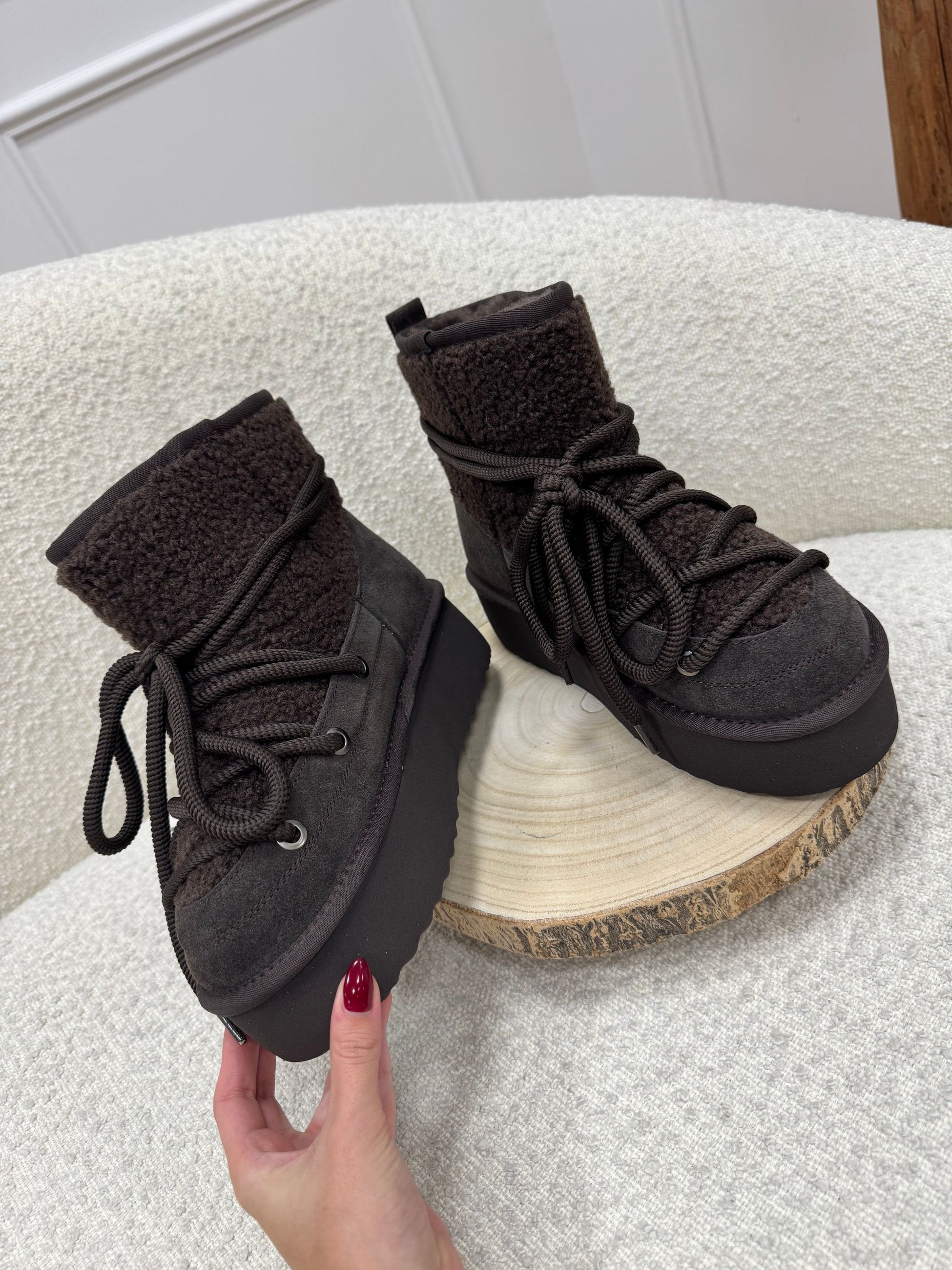 Stivaletto doposcì teddy moro - Ovyè