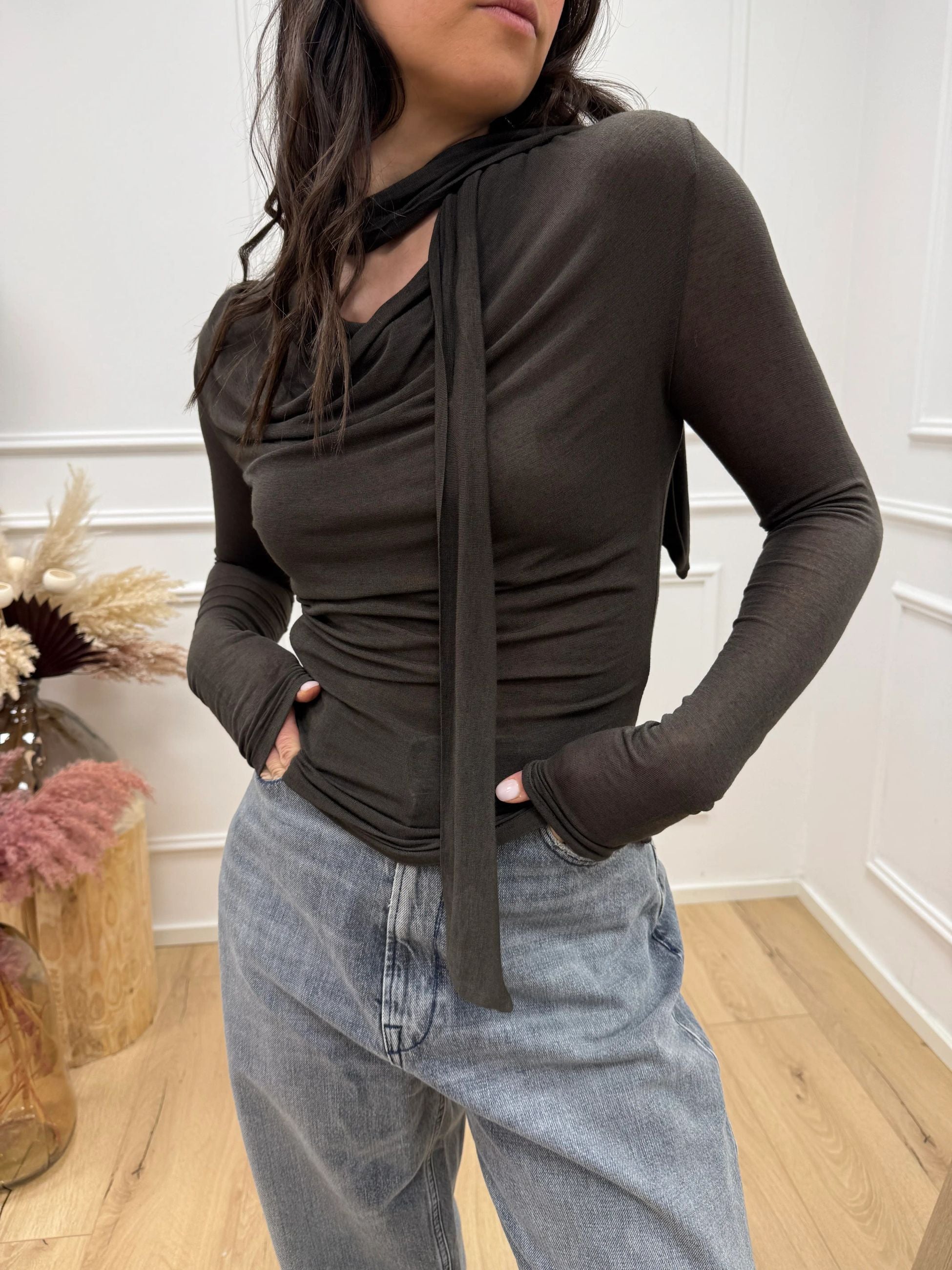 Maglia moro scollo a goccia e fusciacca - HaveOne