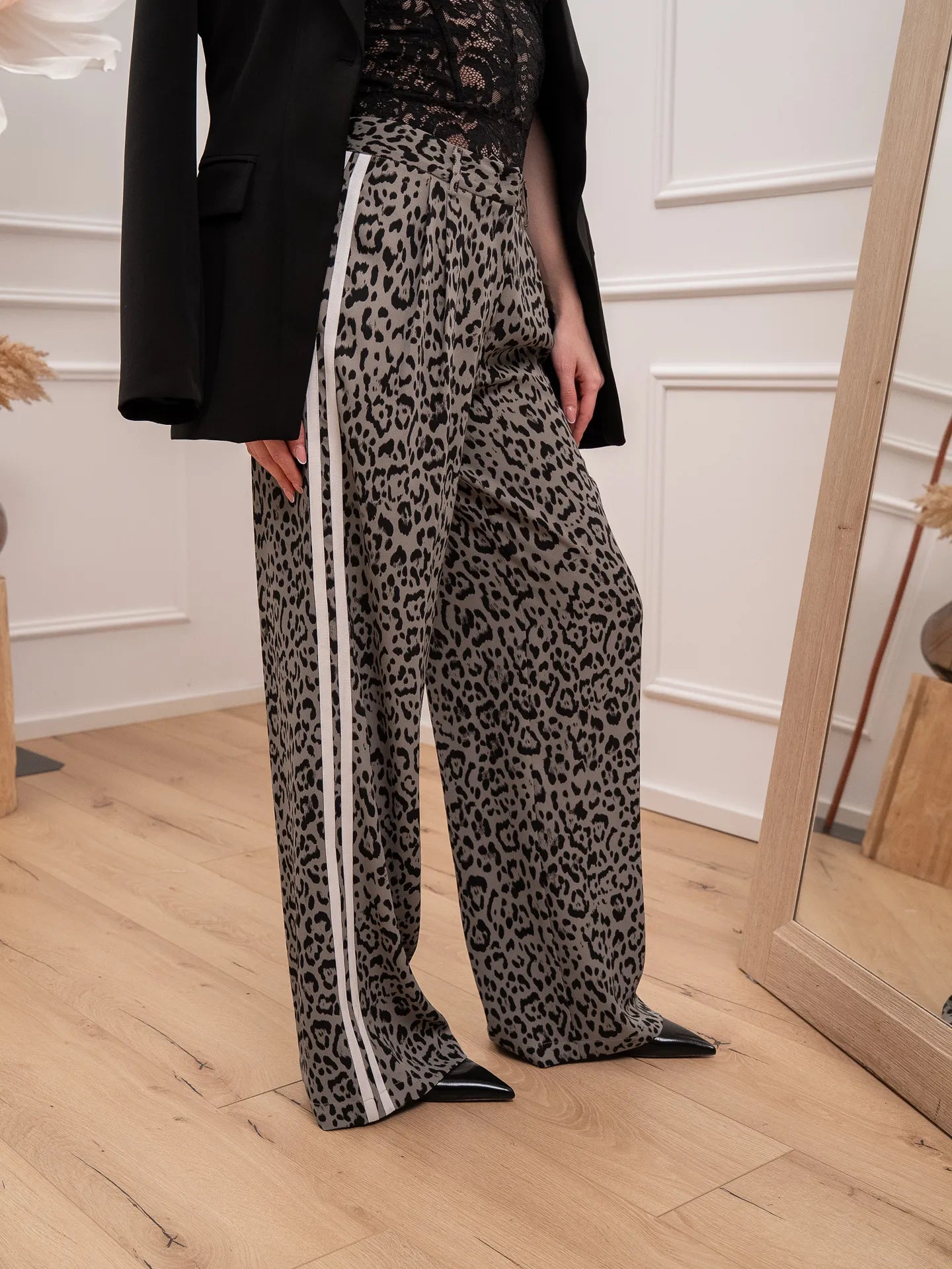 Pantaloni maku grigi con bande sportive laterali - SoAllure