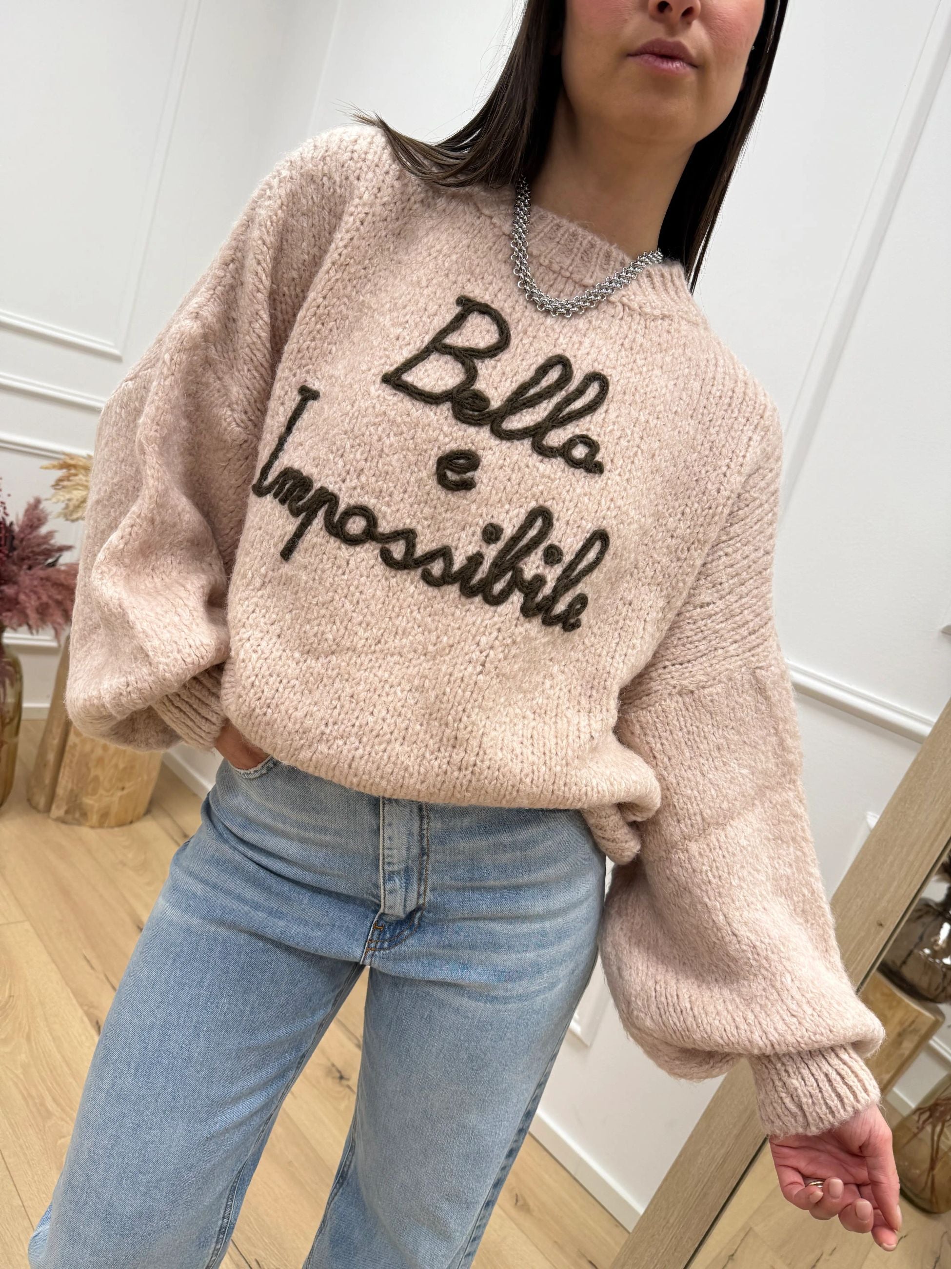 Maglia rosa ricamo "Bella e impossibile" - You Decide