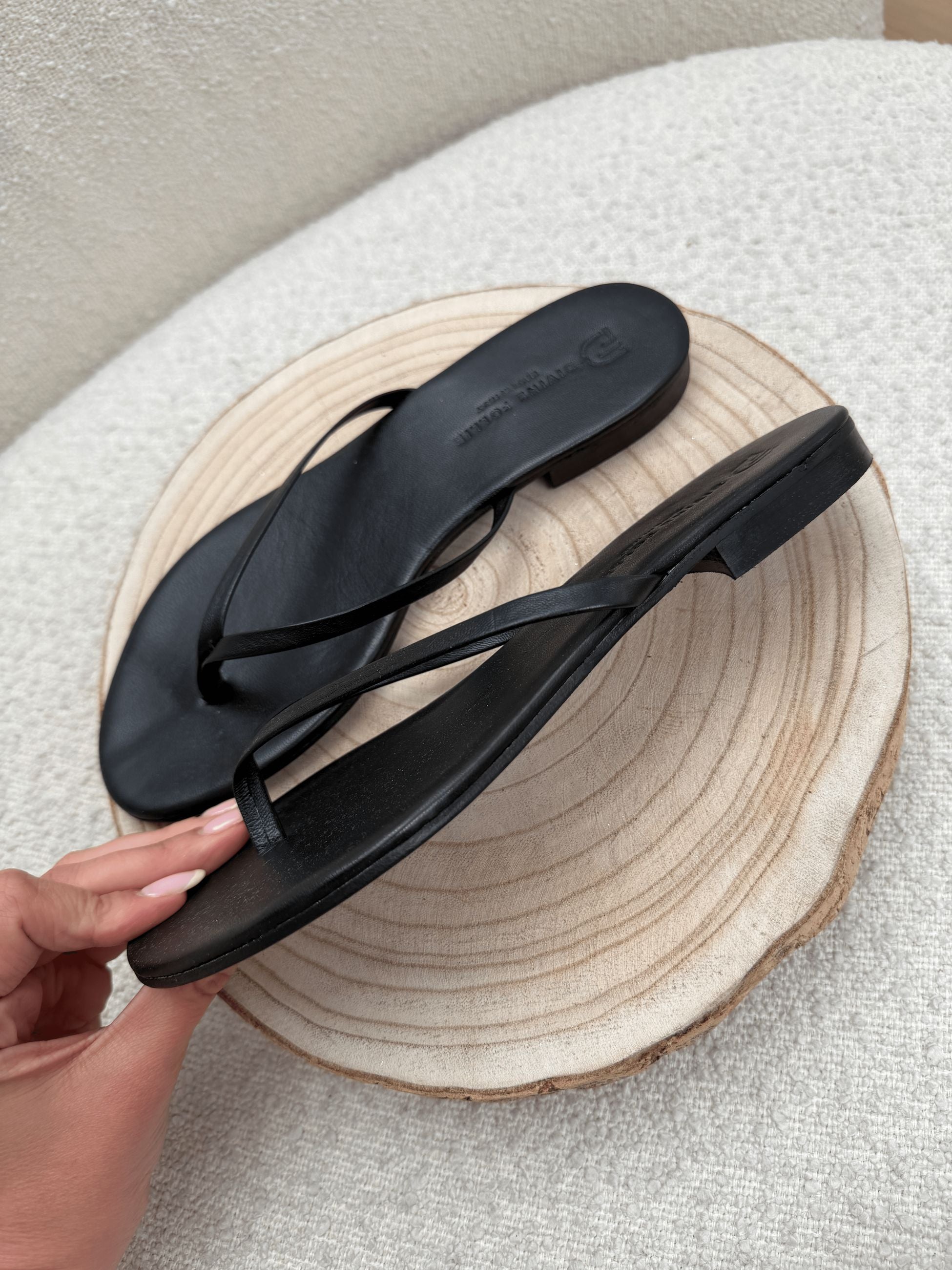 Ciabatta slim basic nera - Divine Follie