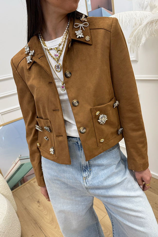 Giacca crop scamosciata cuoio con spille gioiello - HaveOne
