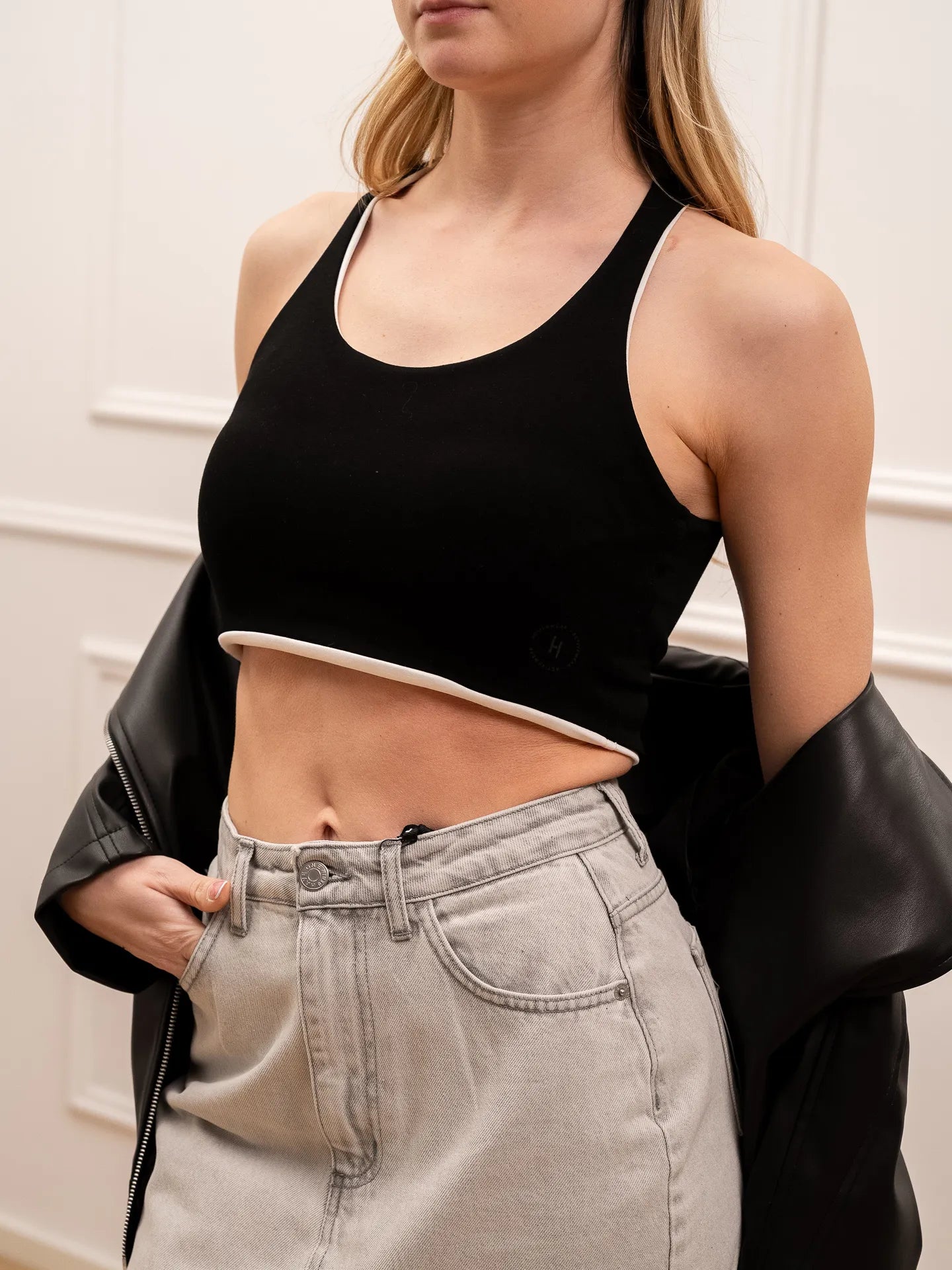 Top seamless nero cuciture laterali taglio vivo - HaveOne