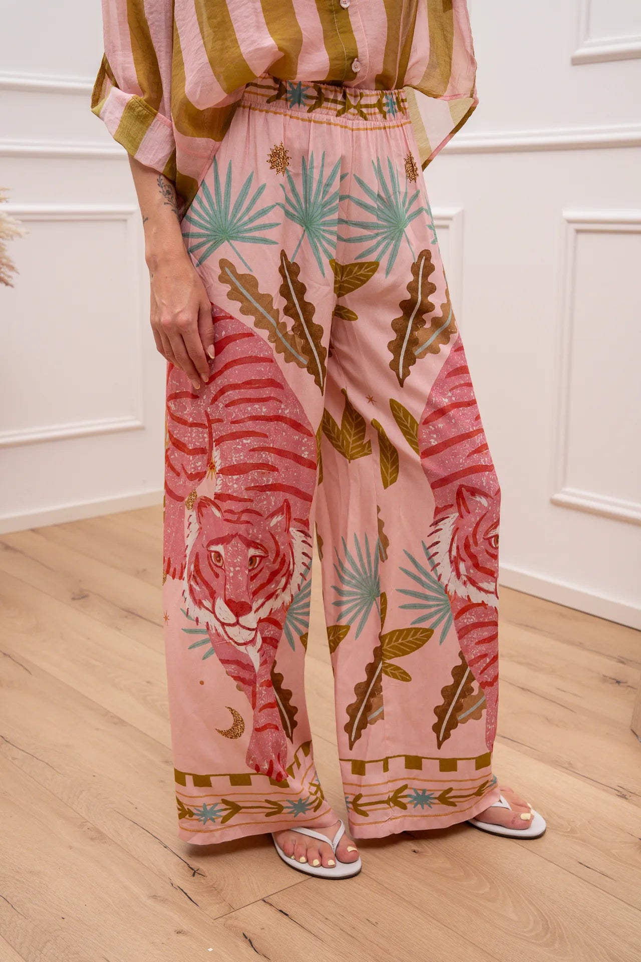 Pantaloni Tiger rosa e oliva gamba larga - HaveOne