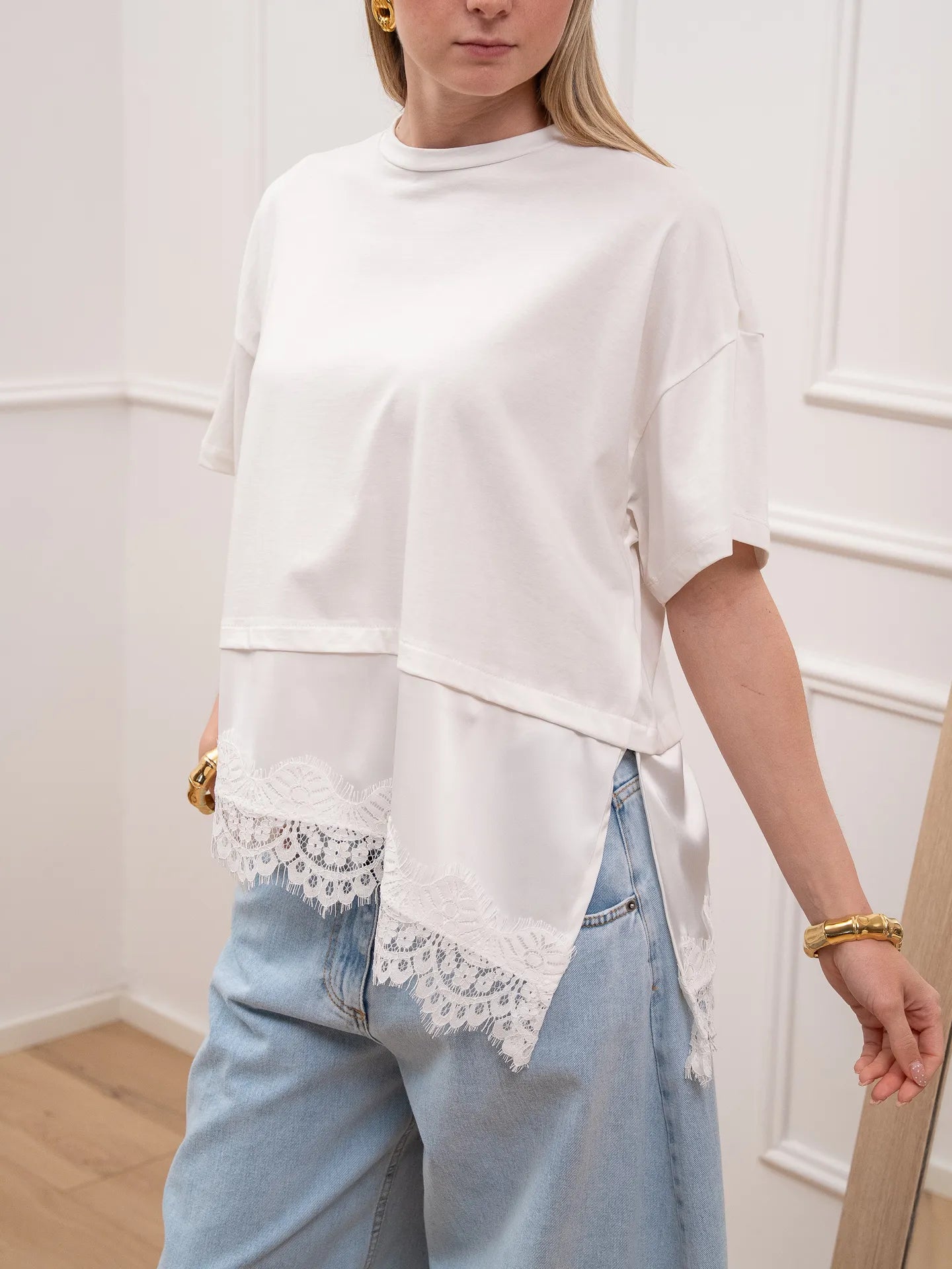 T shirt panna con satin e pizzo sul fondo - Dixie