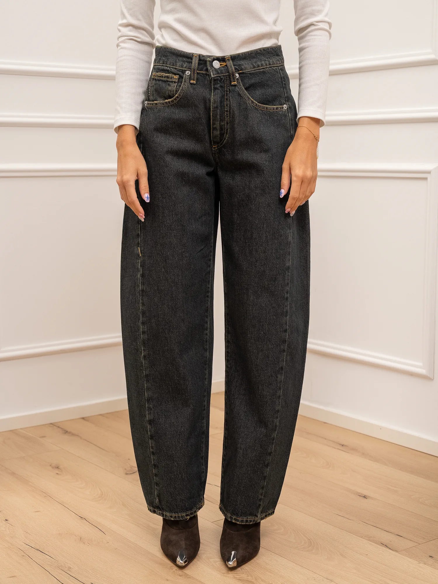 Jeans Lucy barrel fit denim effetto thè - HaveOne