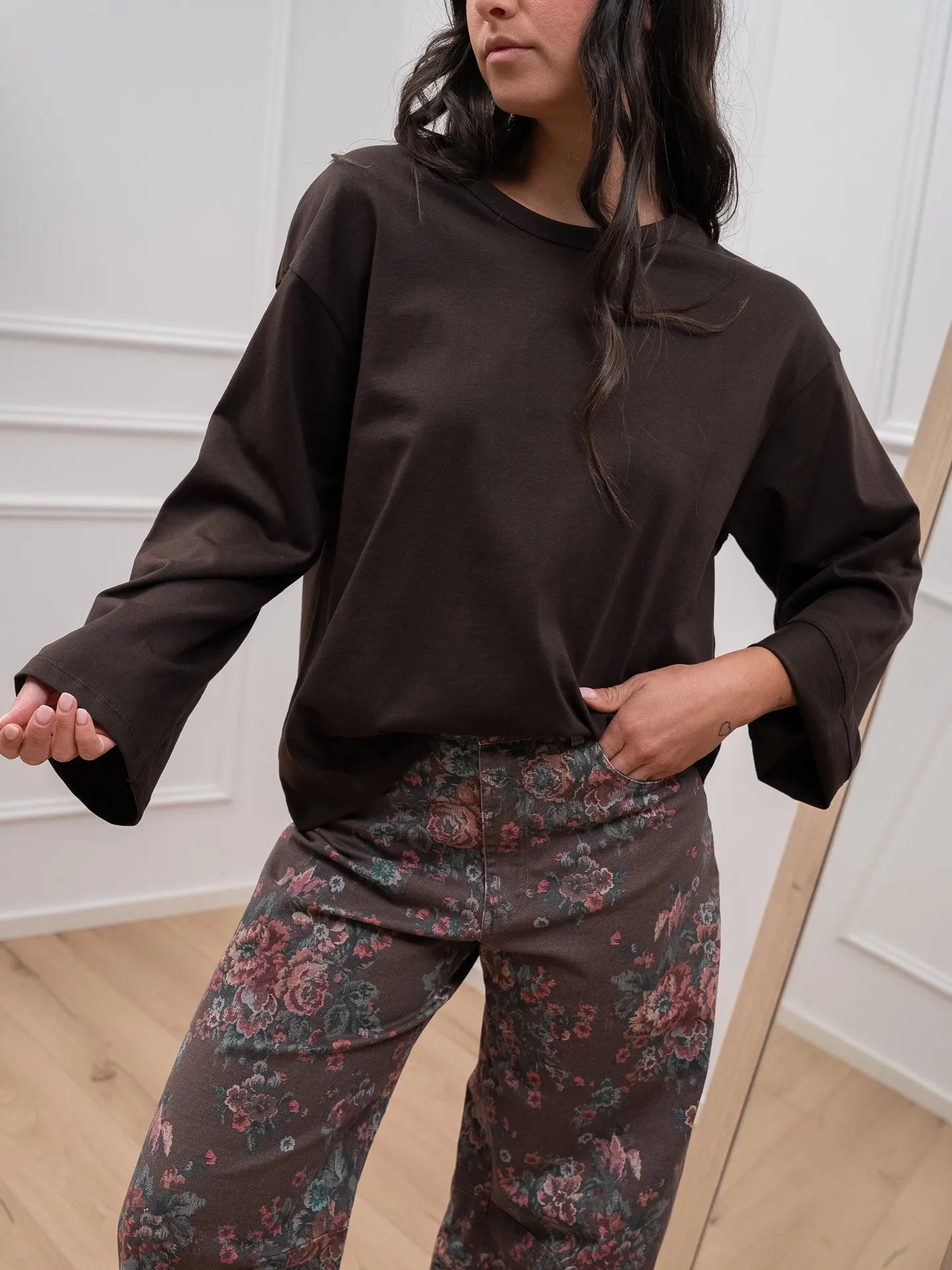 T-shirt scatoletta moro manica lunga scampanata - Vicolo