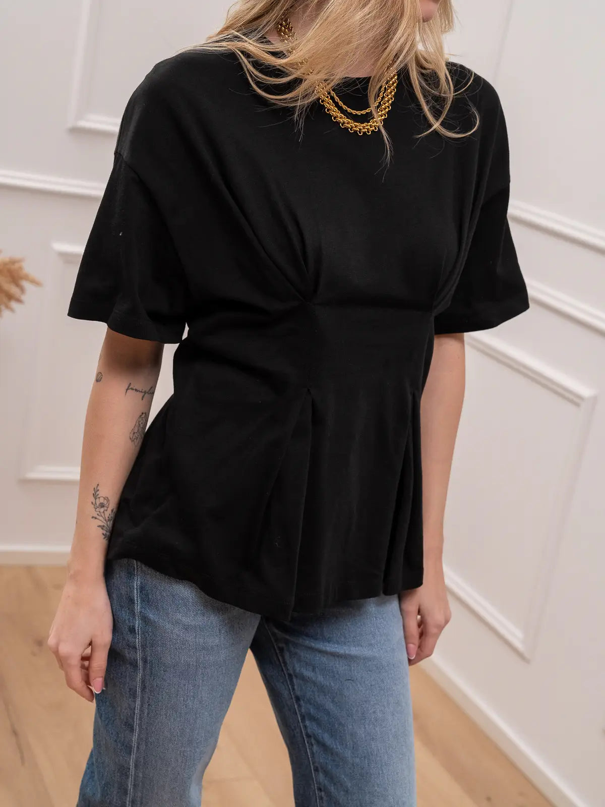 T shirt impunture nera a clessidra - Vicolo