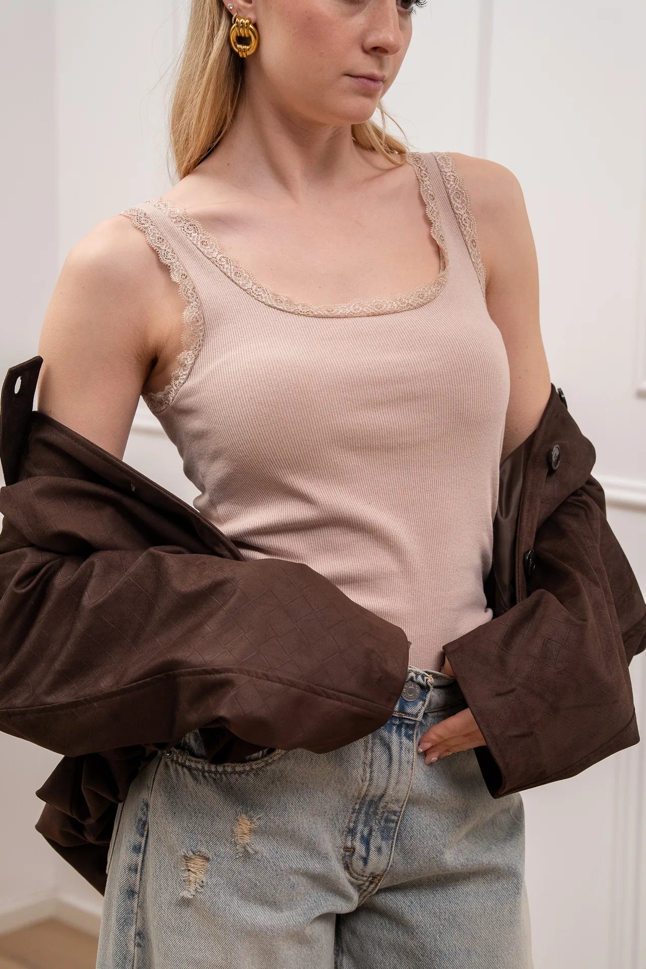 Canotta a costine cipria con bordi in pizzo - HaveOne