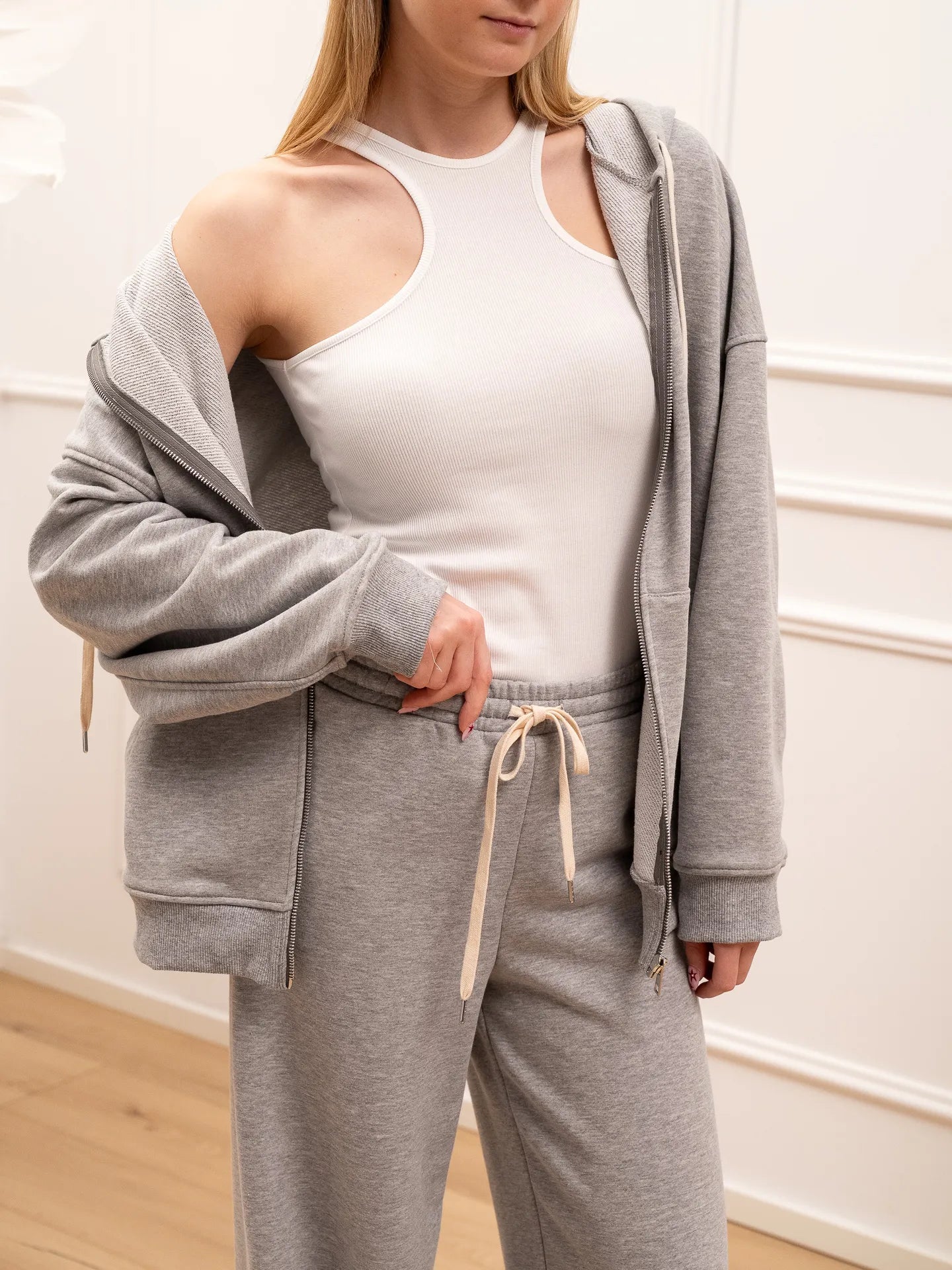 Felpa grigia con zip e cappuccio - Vicolo