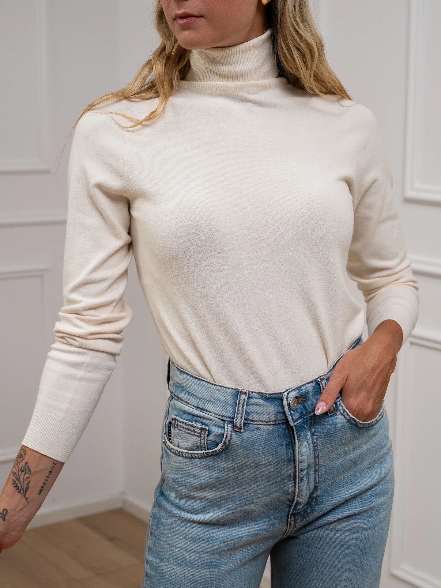 Dolcevita avorio basic in maglia rasata - Kontatto
