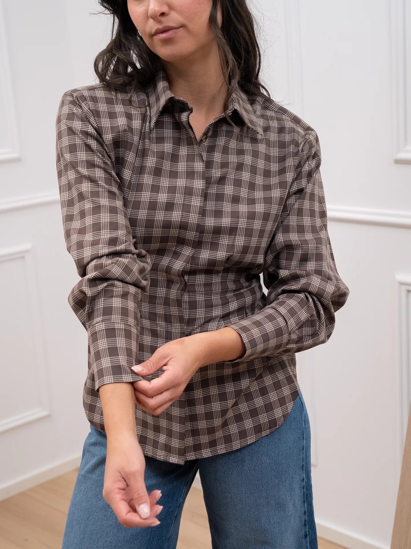 Camicia sagomata check moro con laccio - Vicolo