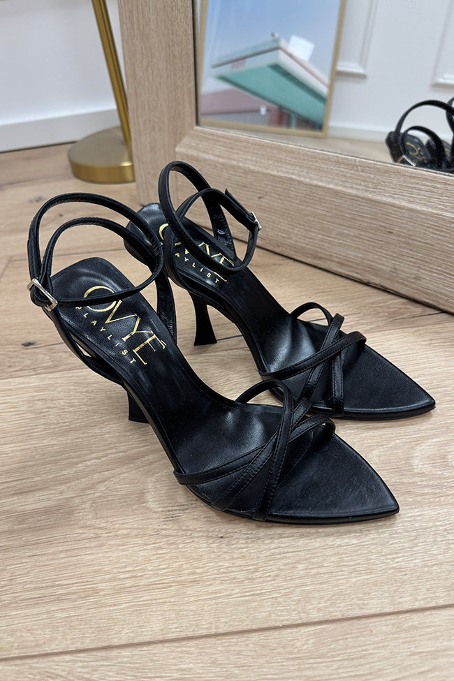 Sandali a punta neri con fascette - Ovyè