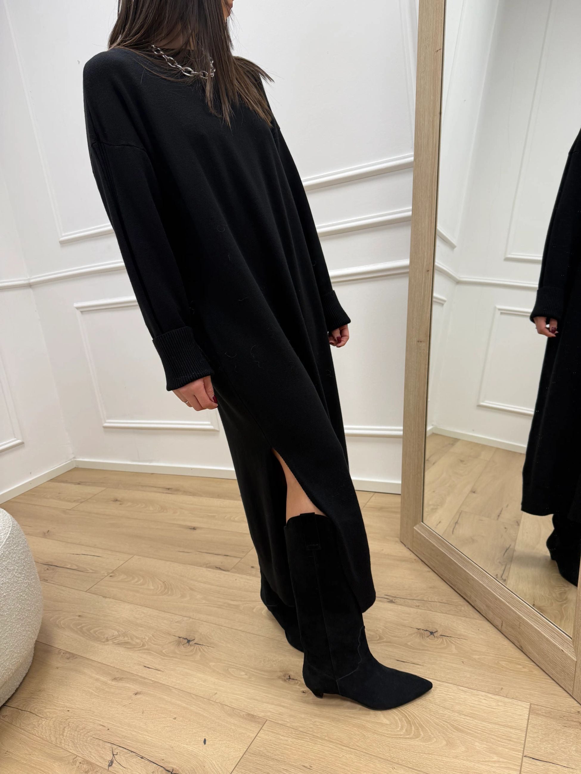 Vestito over nero con spacco laterale - Philia Loft