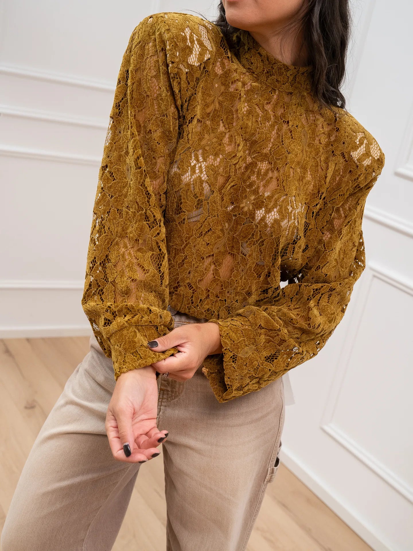 Camicia in pizzo floccato olio - HaveOne