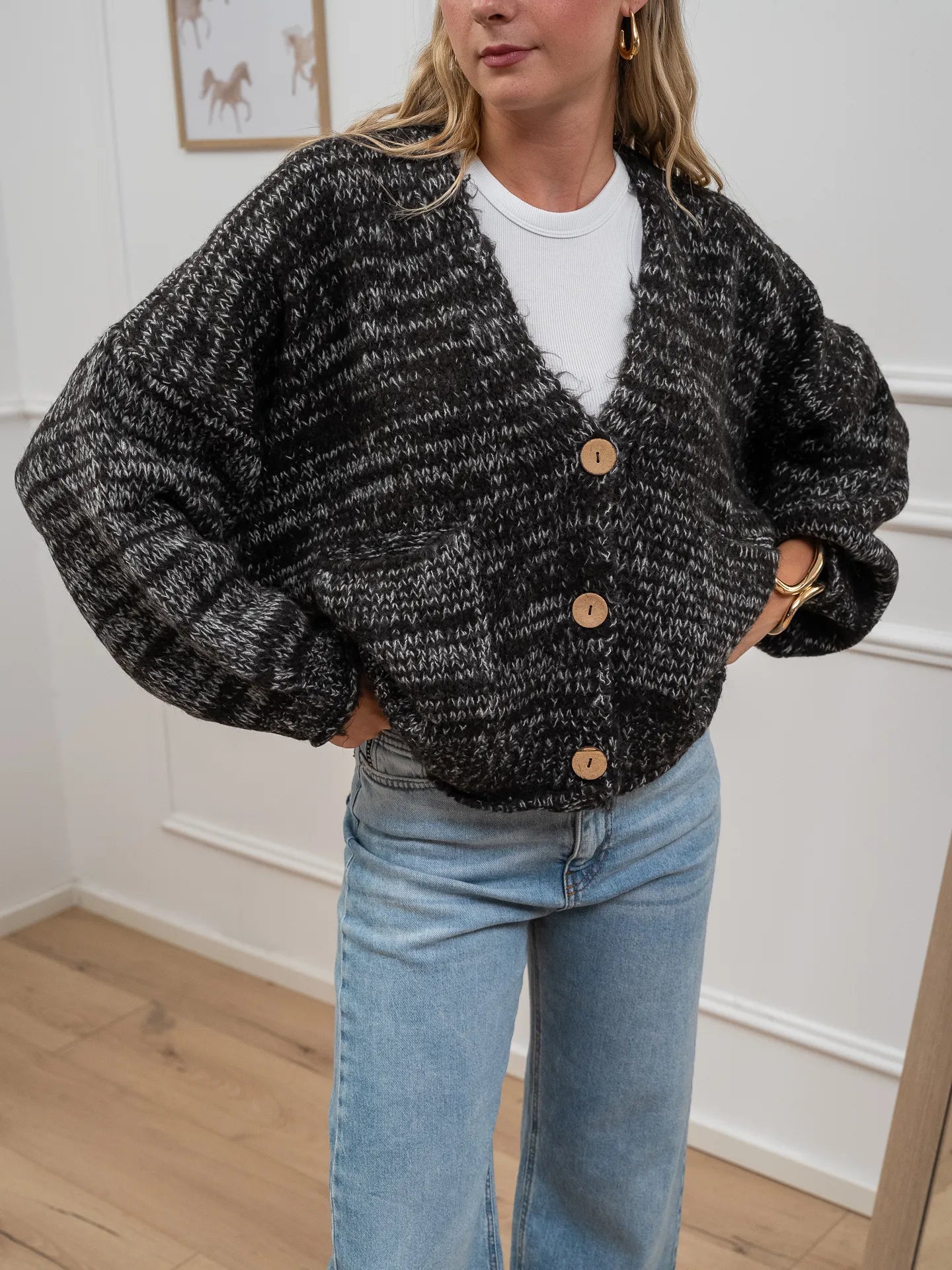 Cardigan moro e bianco a tre bottoni - HaveOne
