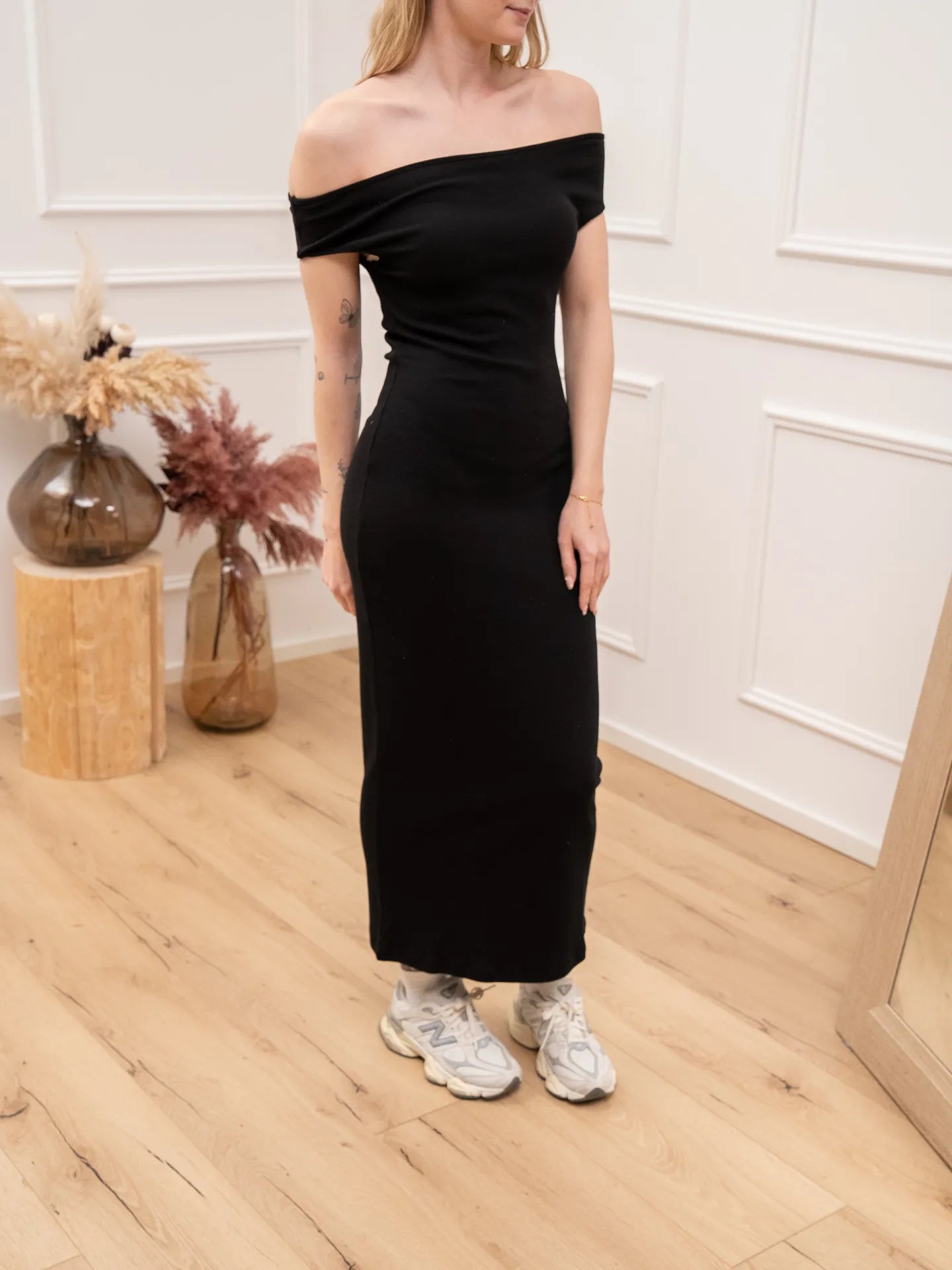 Vestito a costine nero scollo shiffer - SoAllure
